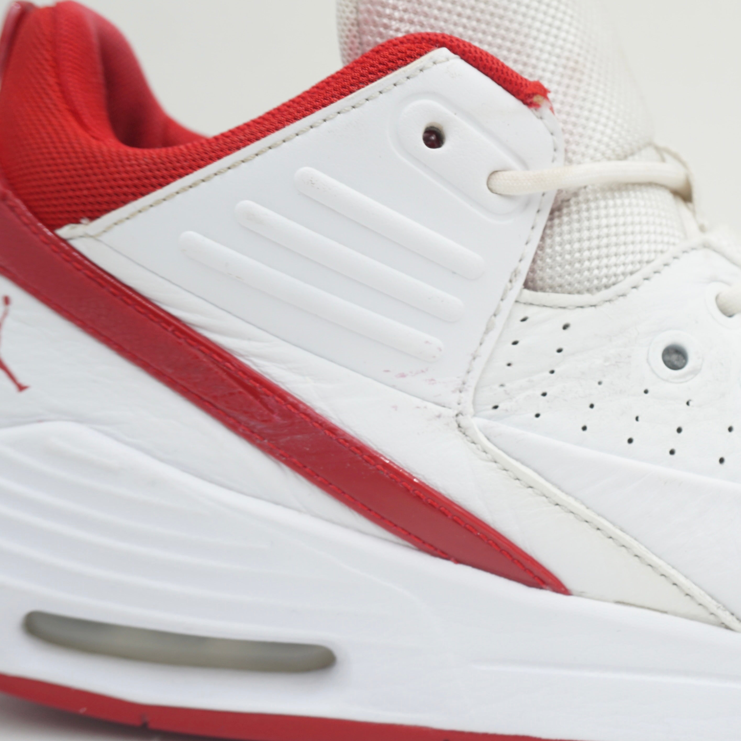 Jordan Max Aura 5 White Gym Red
