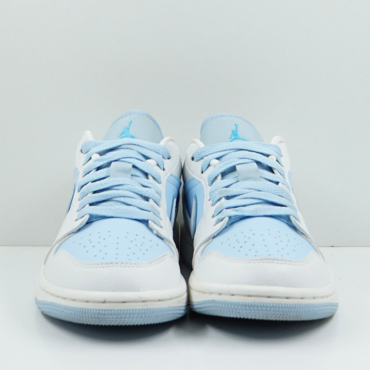 Jordan 1 Low SE Reverse Ice Blue (W)