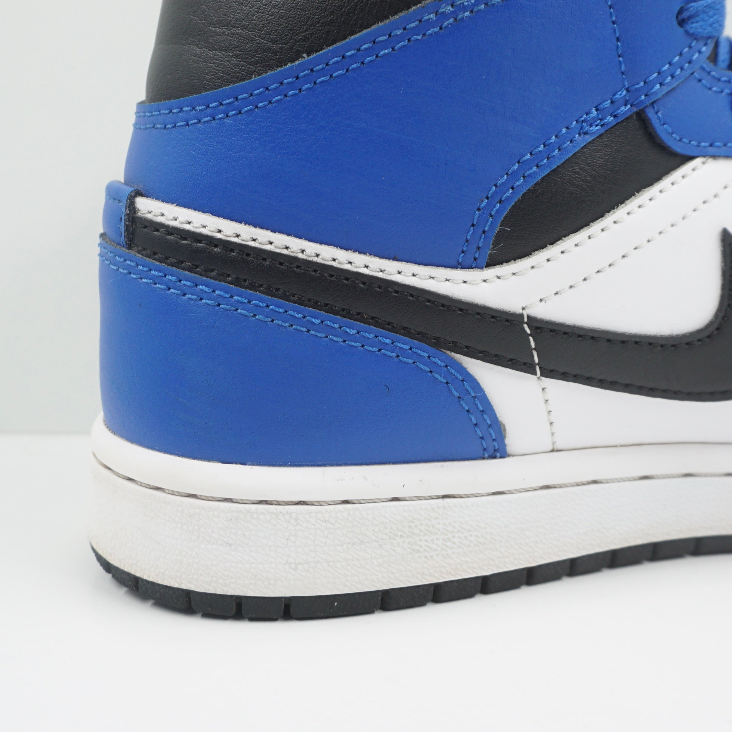 Jordan 1 Mid Game Royal