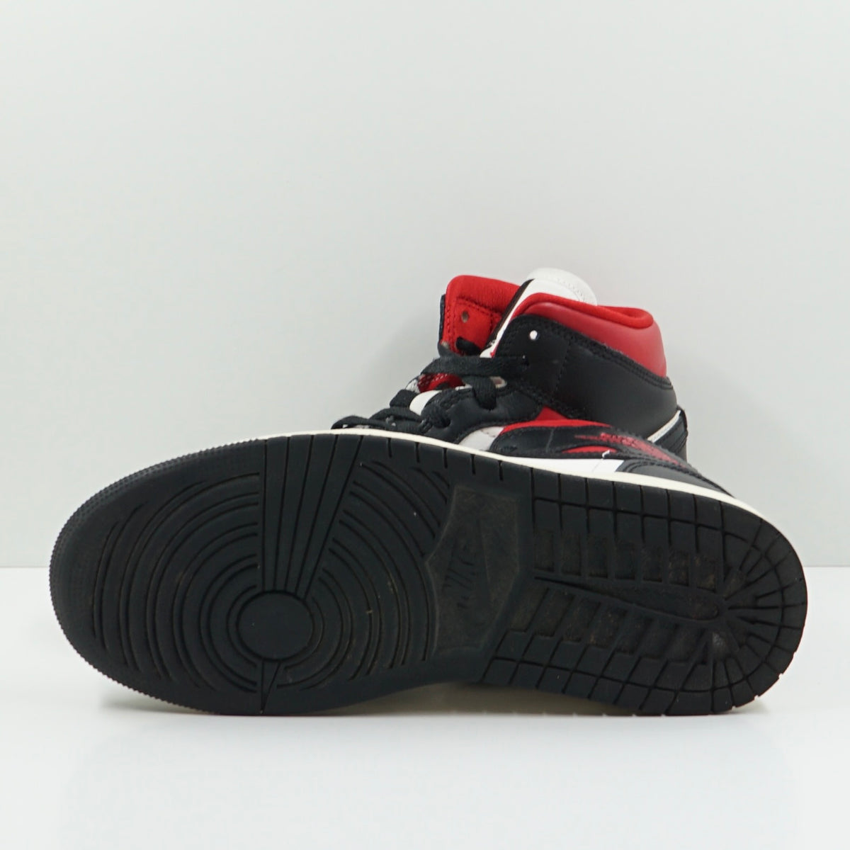 Jordan 1 Mid Gym Red Panda (W)