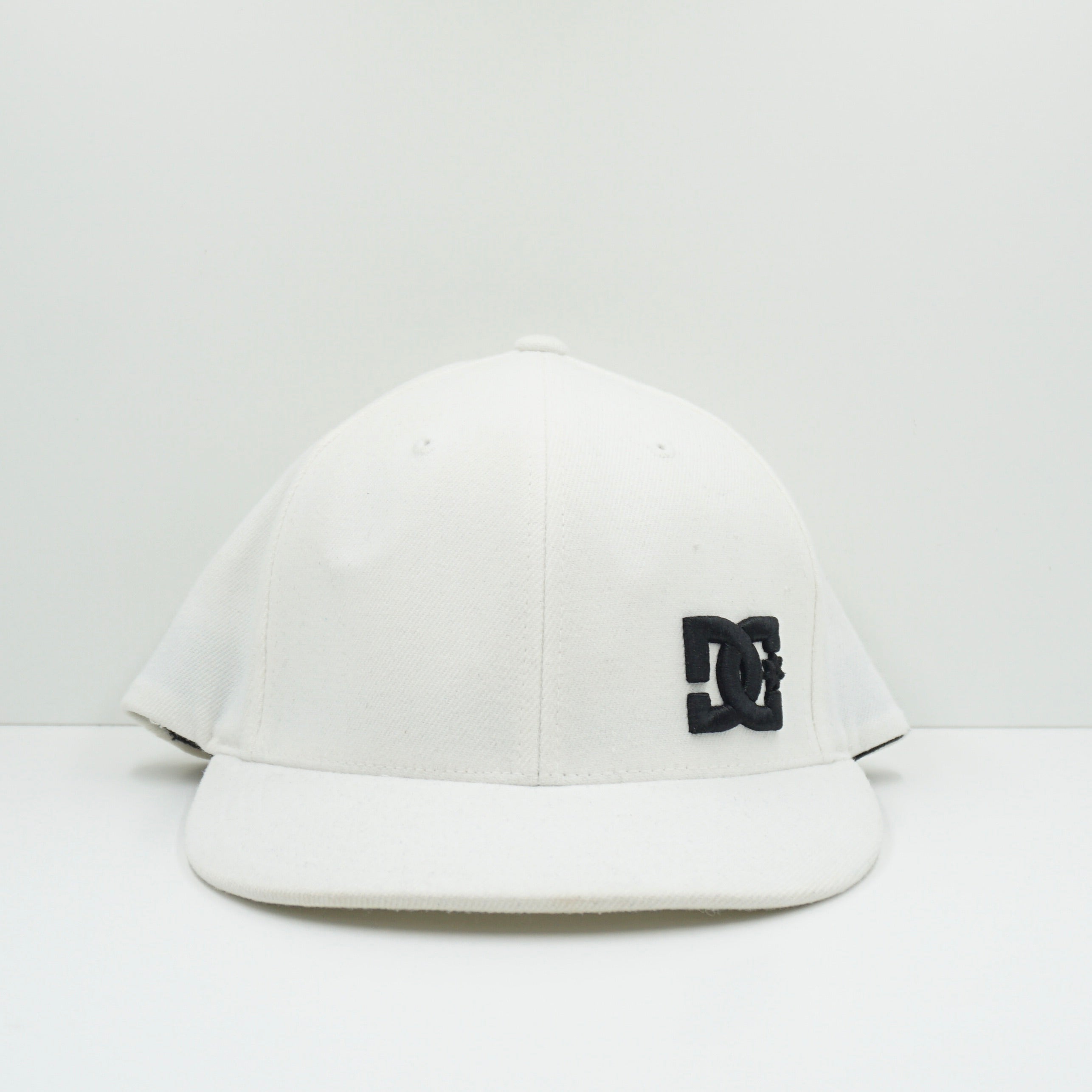 DC Shoes White Fitted Flexifit Cap