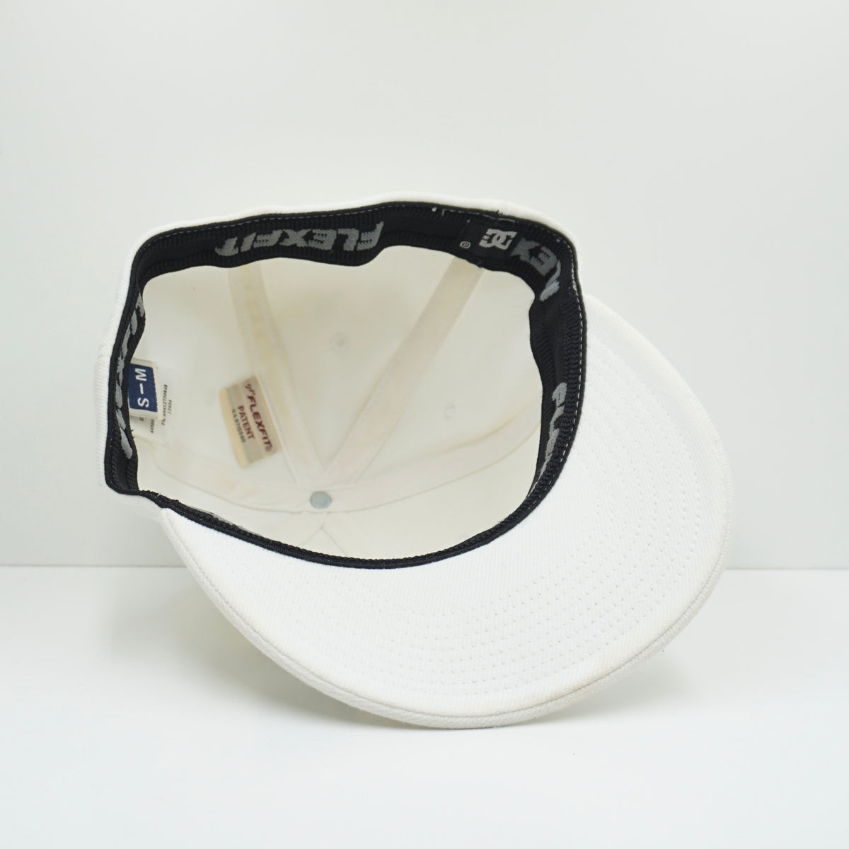 DC Shoes White Fitted Flexifit Cap