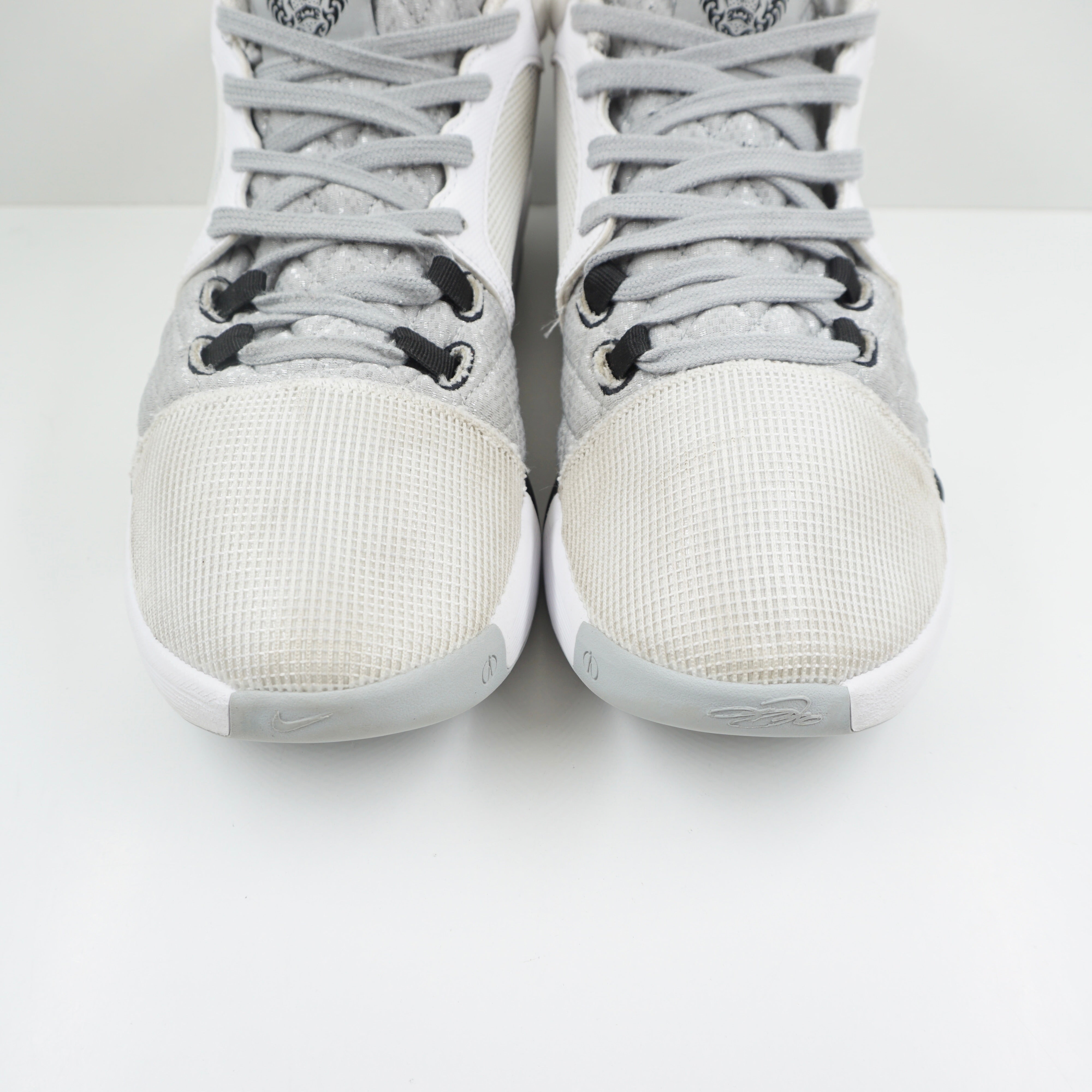 Nike LeBron Witness 8 White Light Smoke Grey