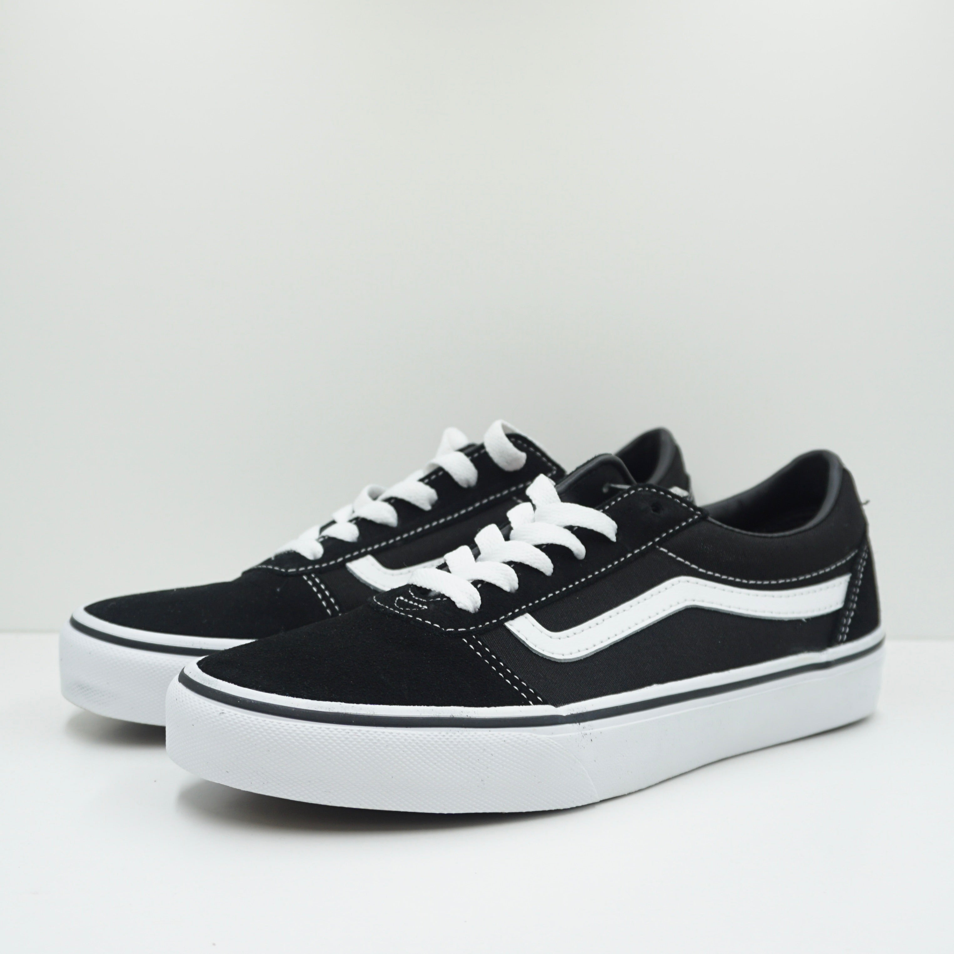 Vans Ward Jr Black White