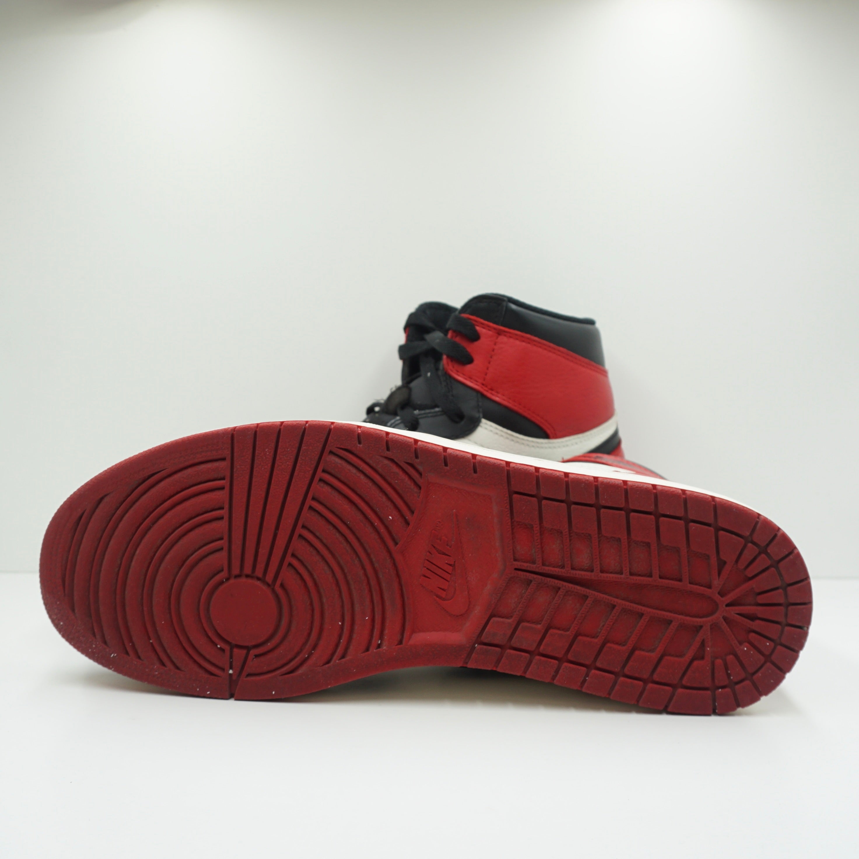 Jordan 1 Retro High Bred Toe