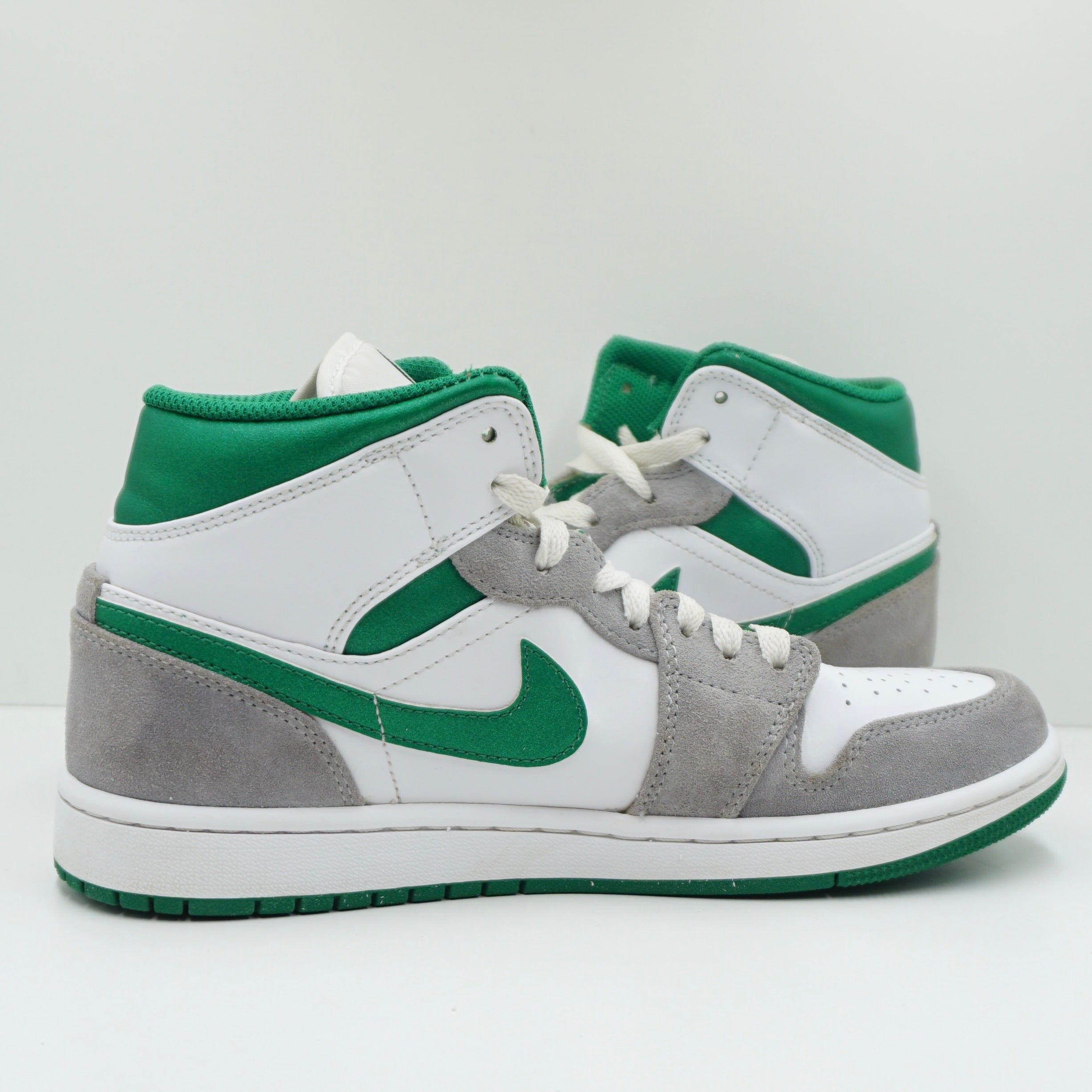 Jordan 1 Mid SE Grey Green