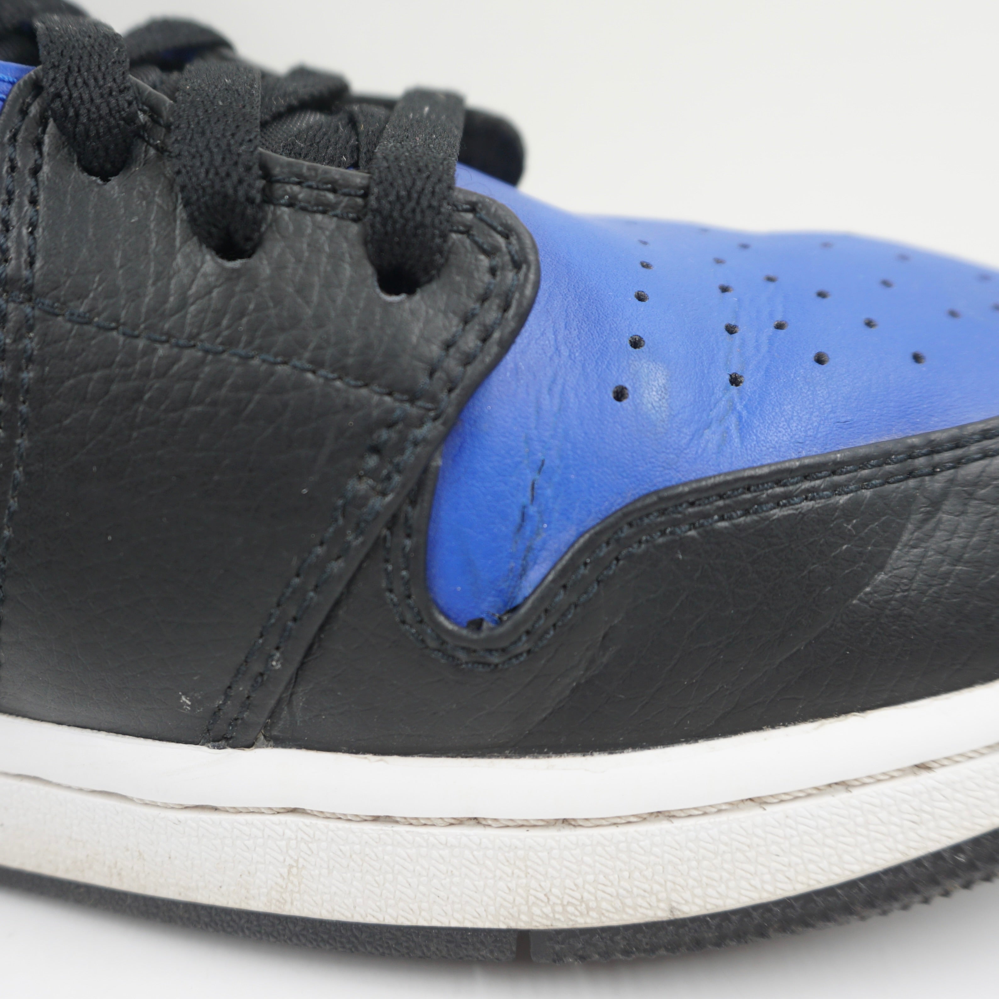 Jordan 1 Mid Hyper Royal Tumbled Leather