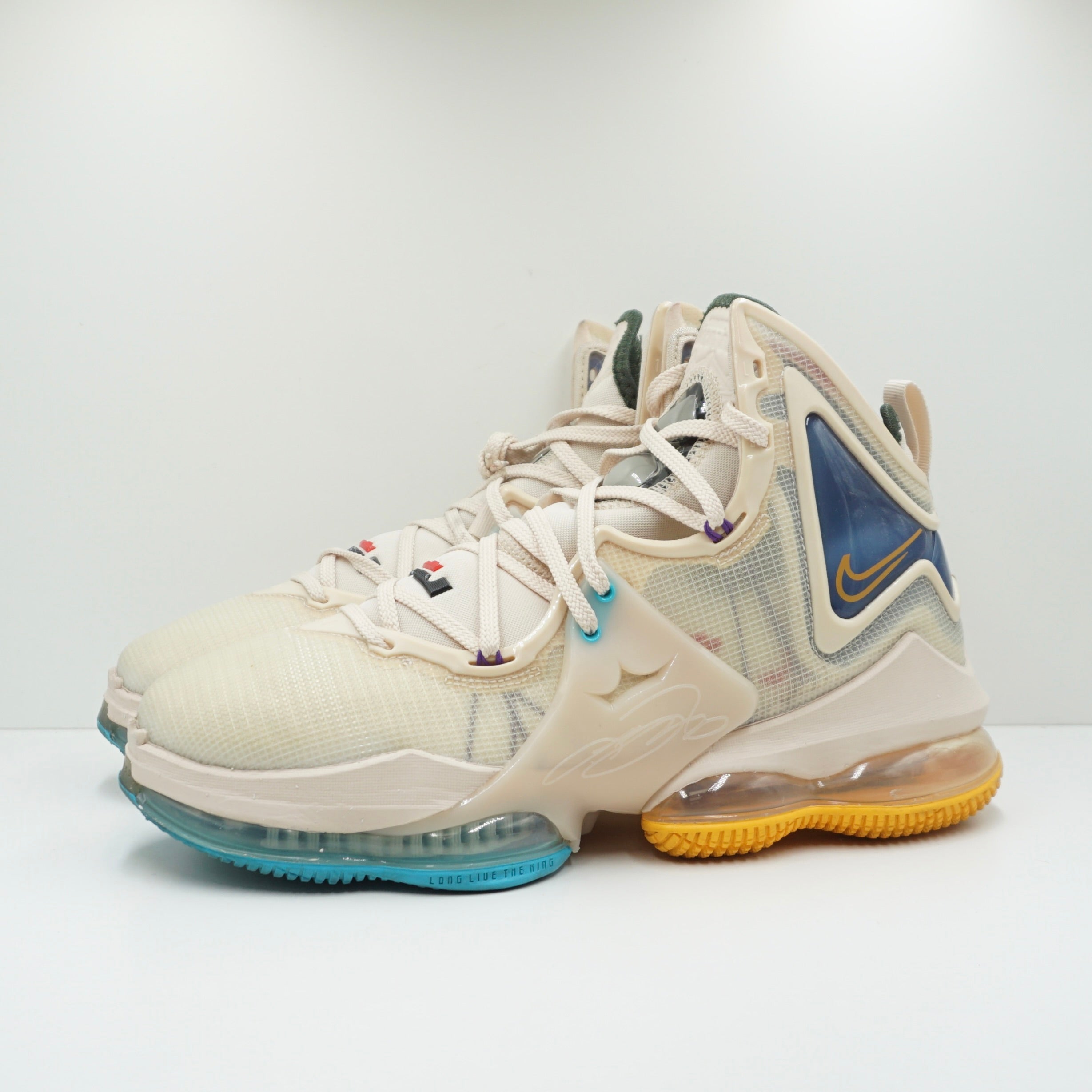Nike LeBron 19 Minneapolis Lakers
