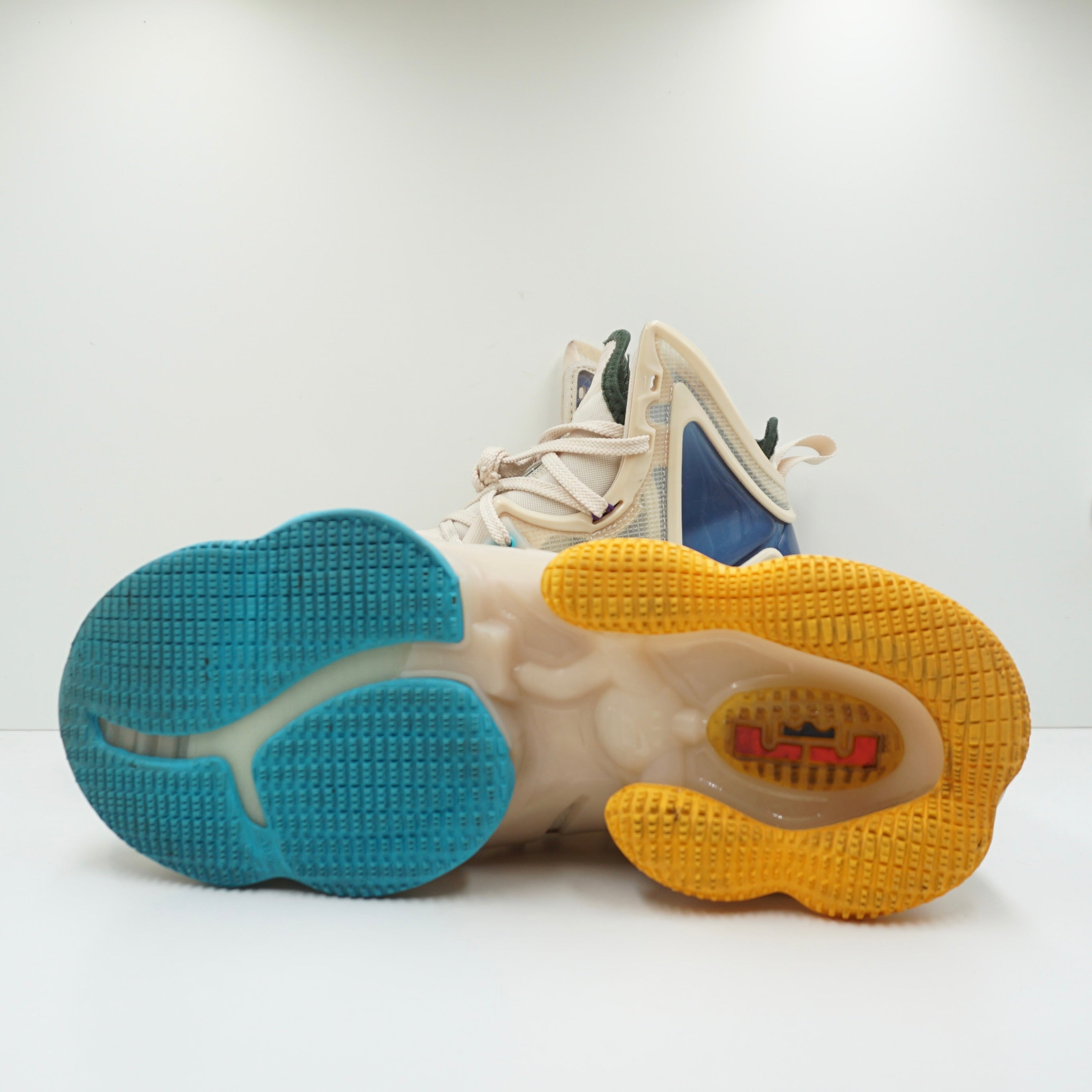 Nike LeBron 19 Minneapolis Lakers