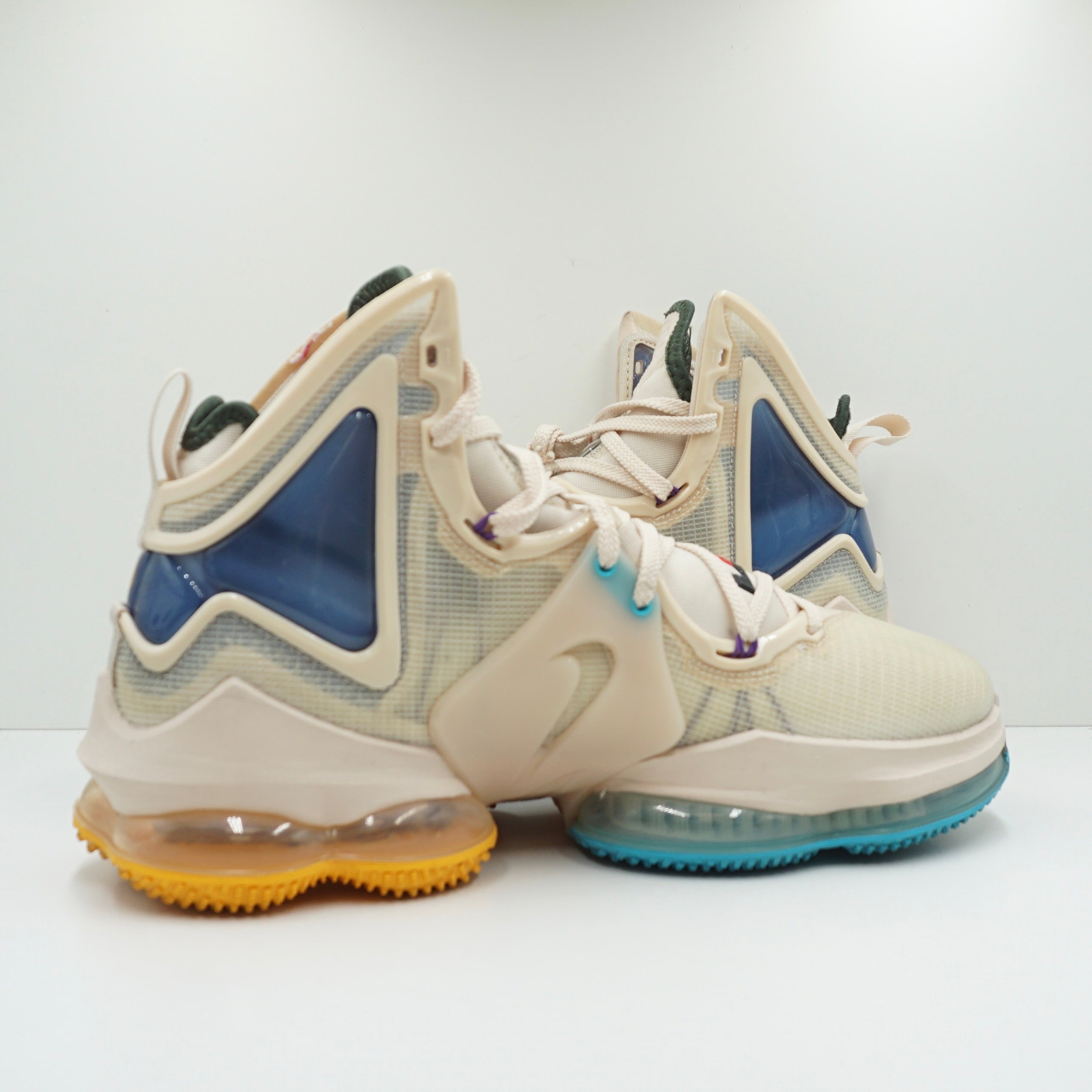 Nike LeBron 19 Minneapolis Lakers