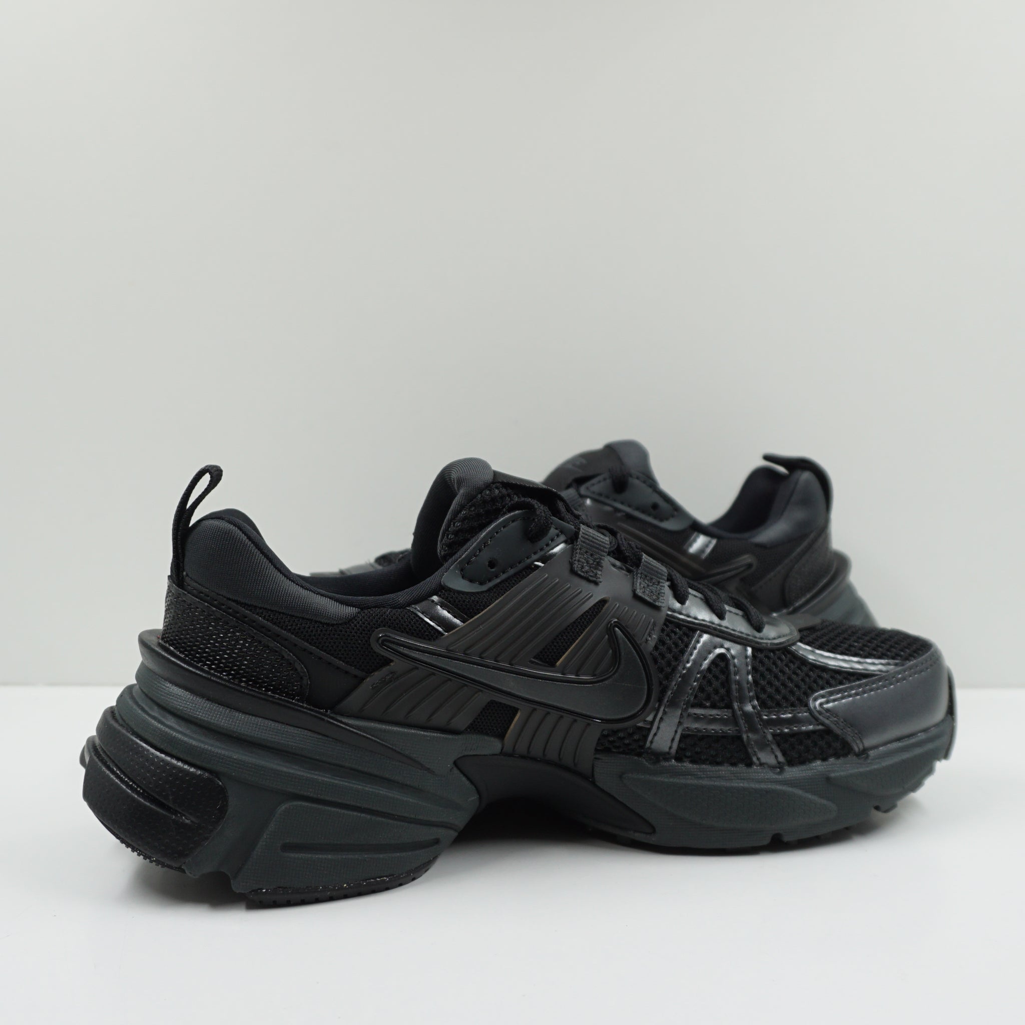 Nike V2K Run Black Dark Smoke Grey (W)