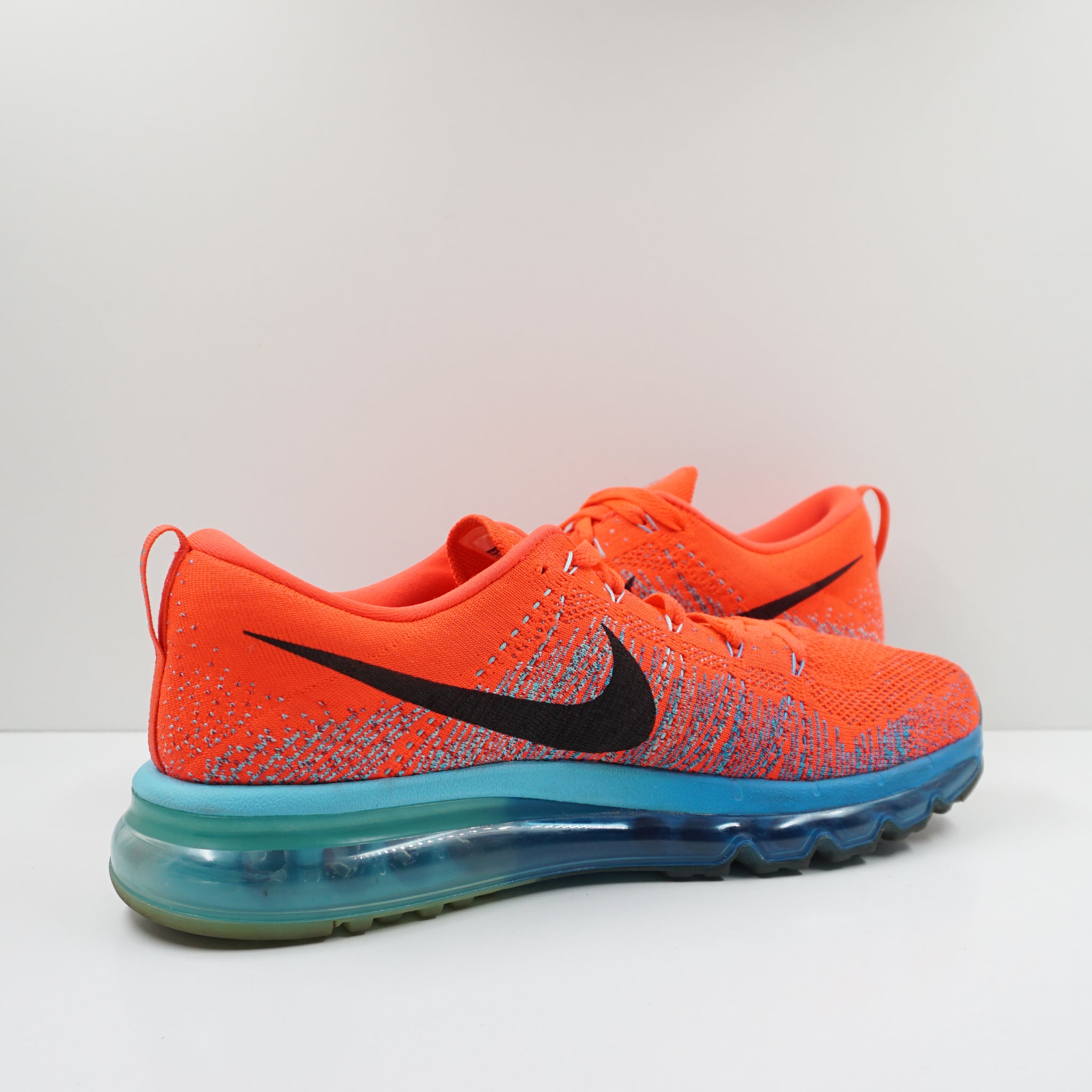 Nike Flyknit Max Bright Crimson
