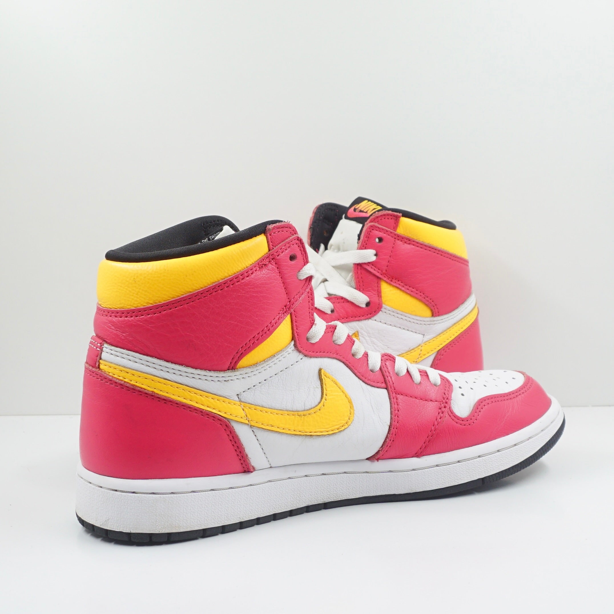 Jordan 1 Retro High OG Light Fusion Red
