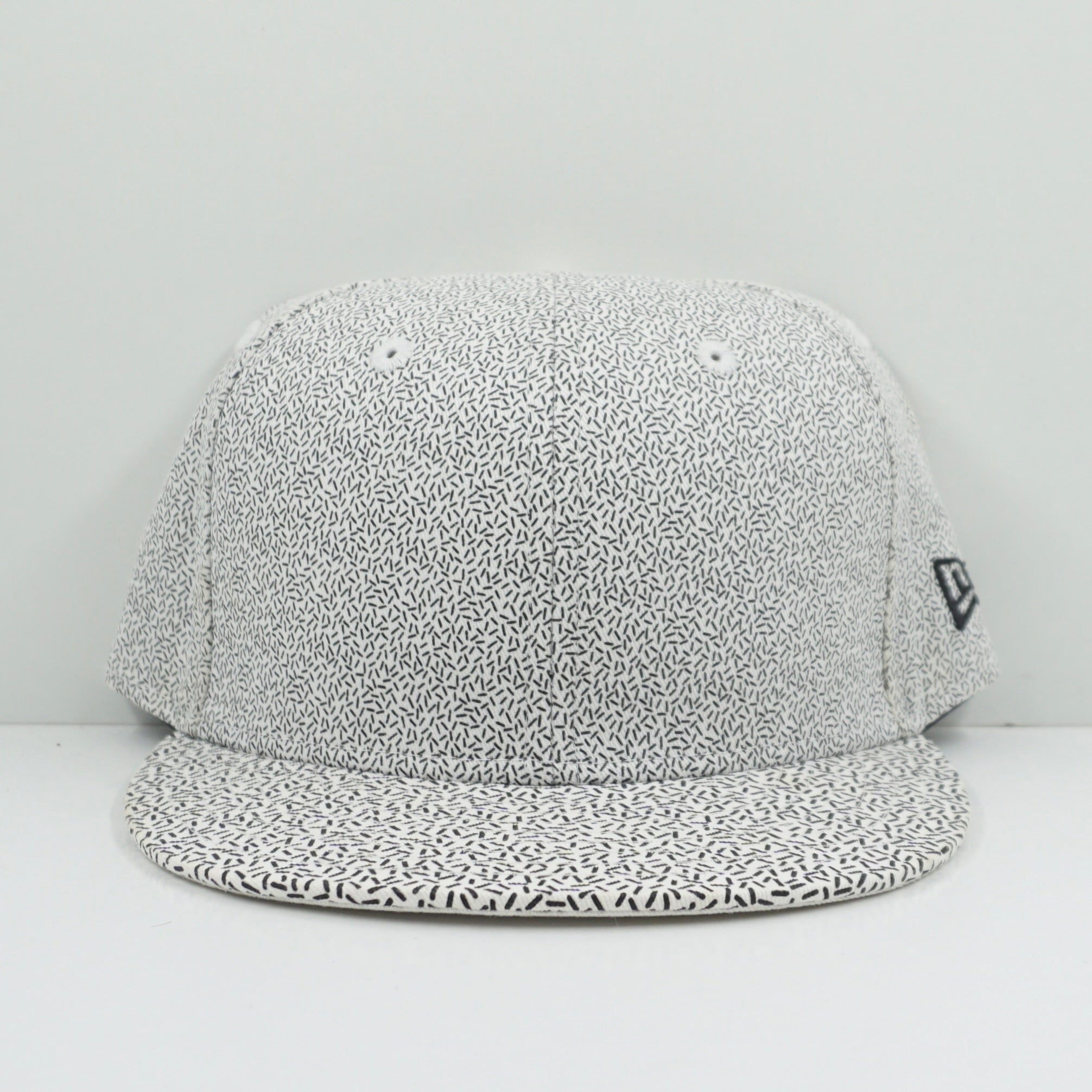 New Era Speckle Woman White Black Snapback Cap