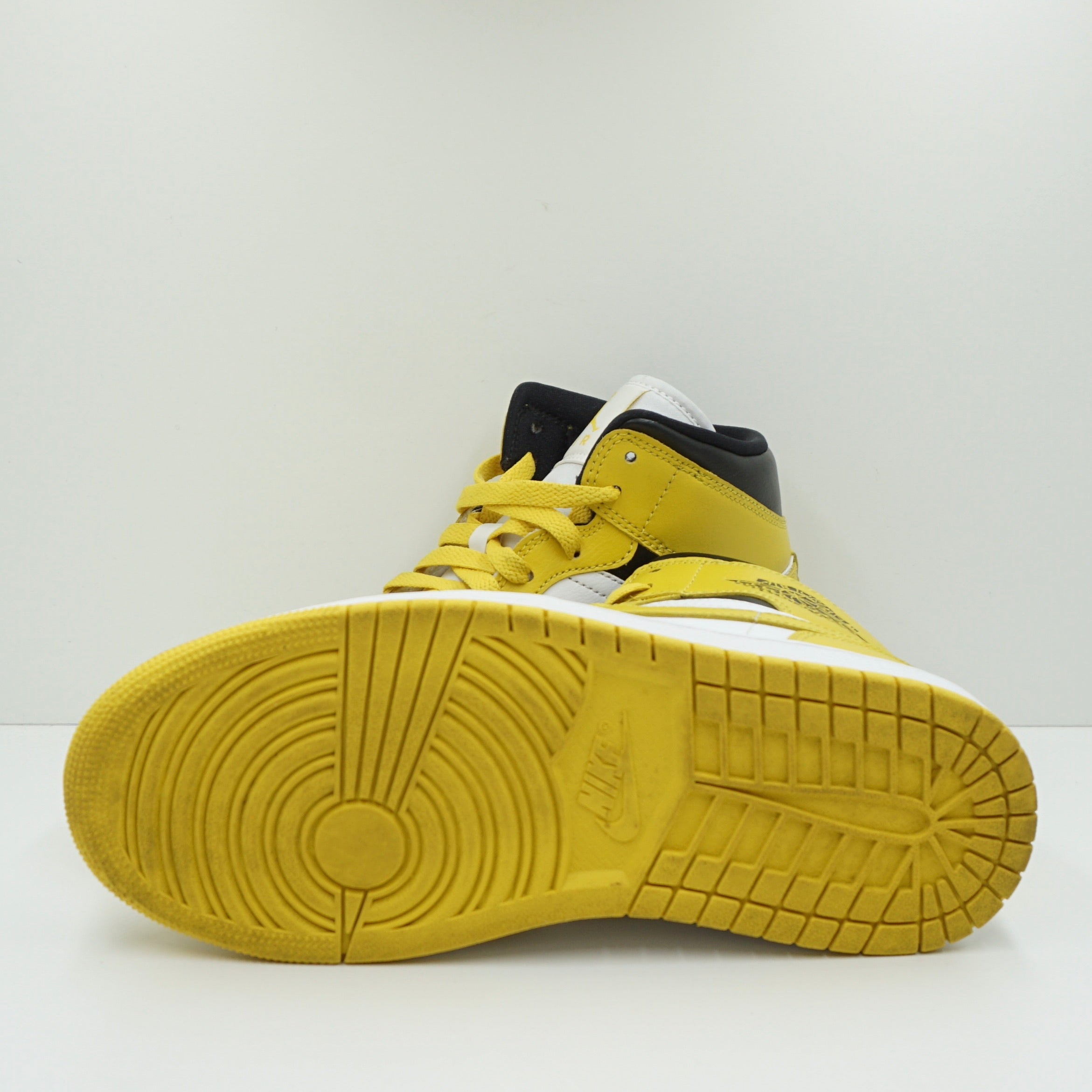Jordan 1 Mid Vivid Sulfur (W)