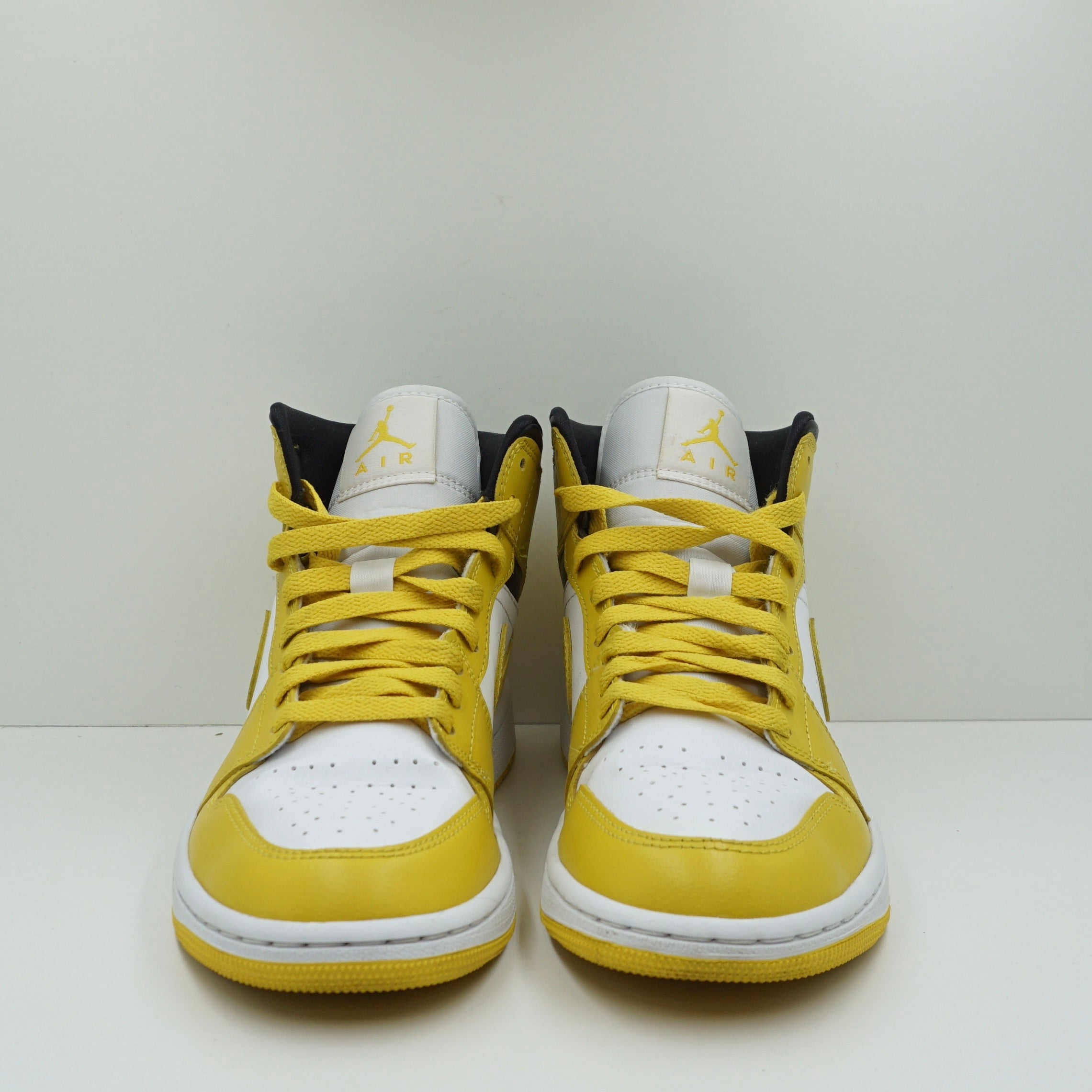 Jordan 1 Mid Vivid Sulfur (W)