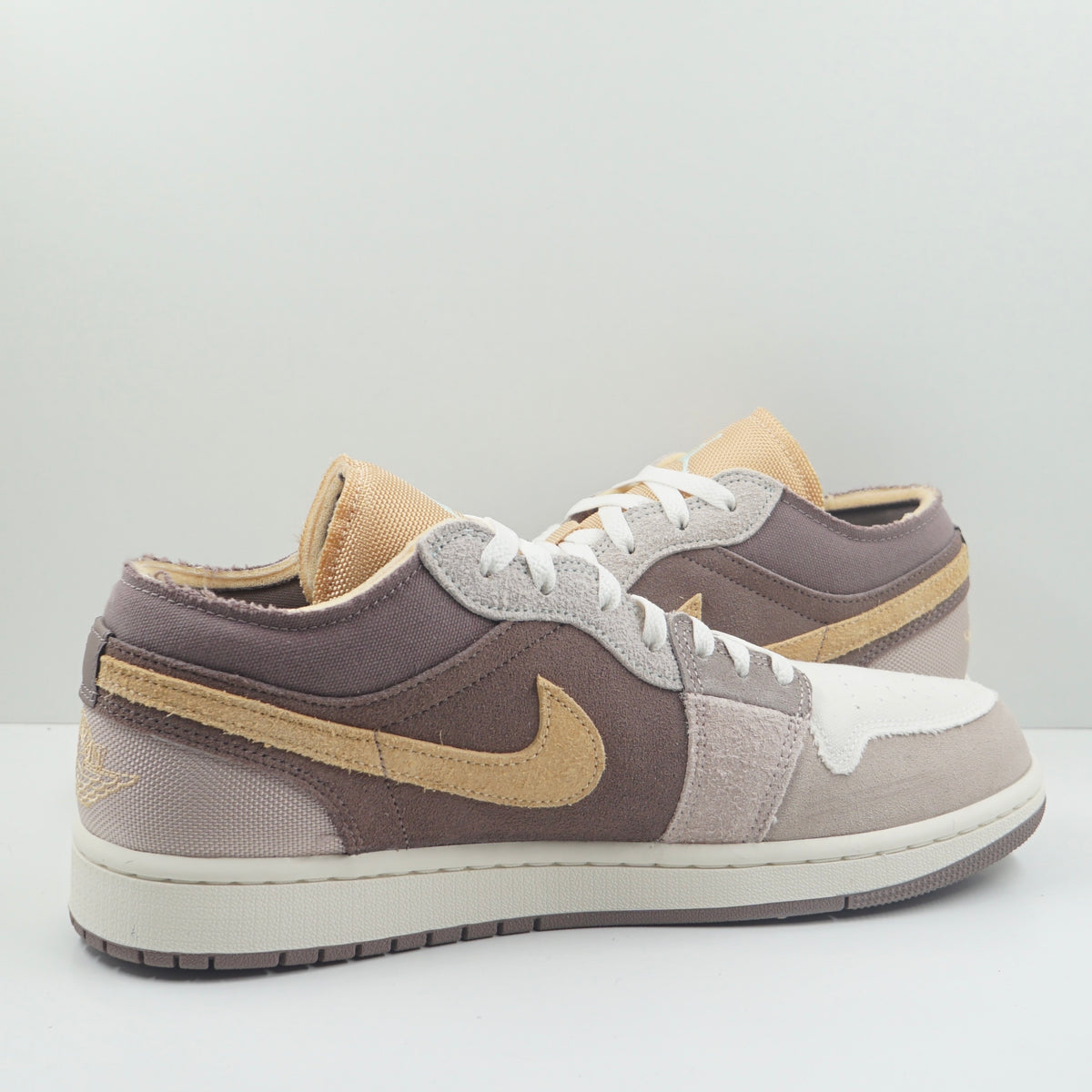 Jordan 1 Low SE Craft Taupe Haze