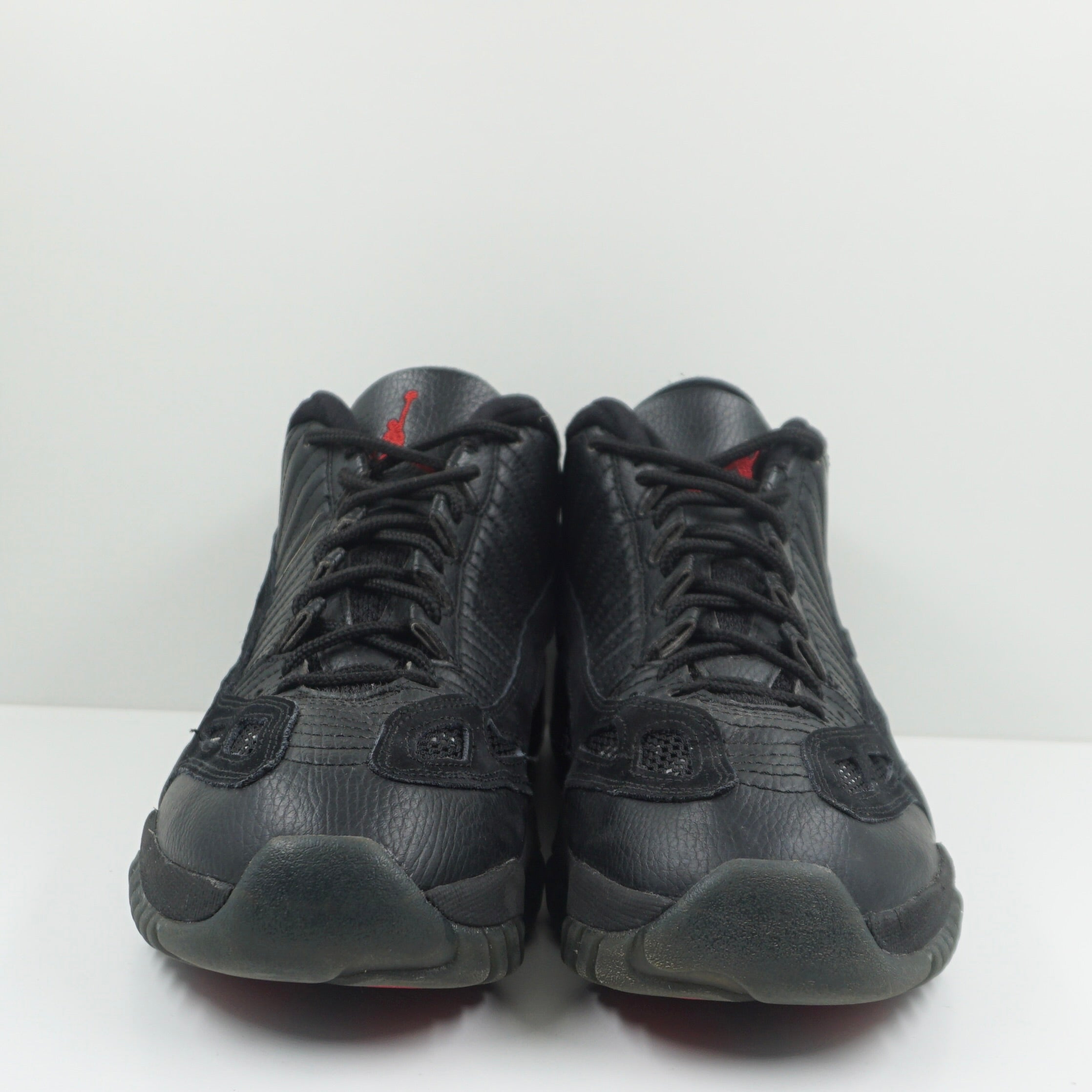 Jordan 11 Retro Low IE Referee (2015)