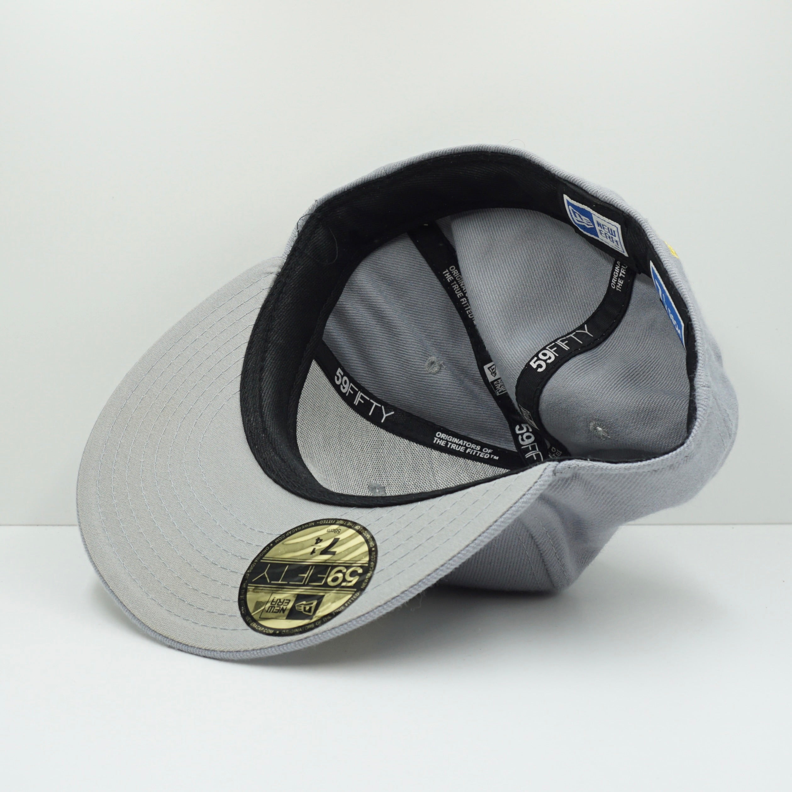 New Era Upper Playground Up! Grey Fitted Cap