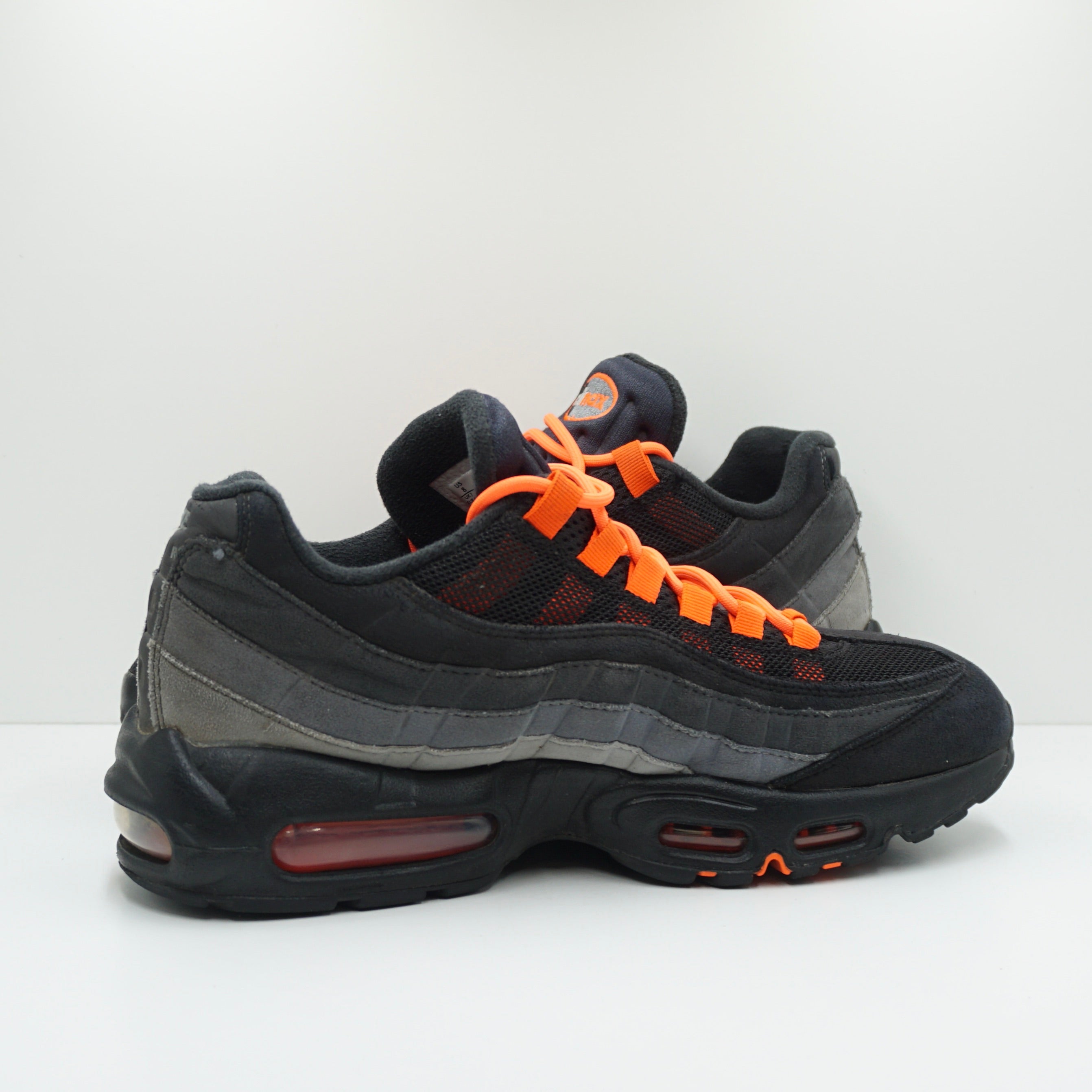 Nike Air Max 95 Black Hyper Crimson