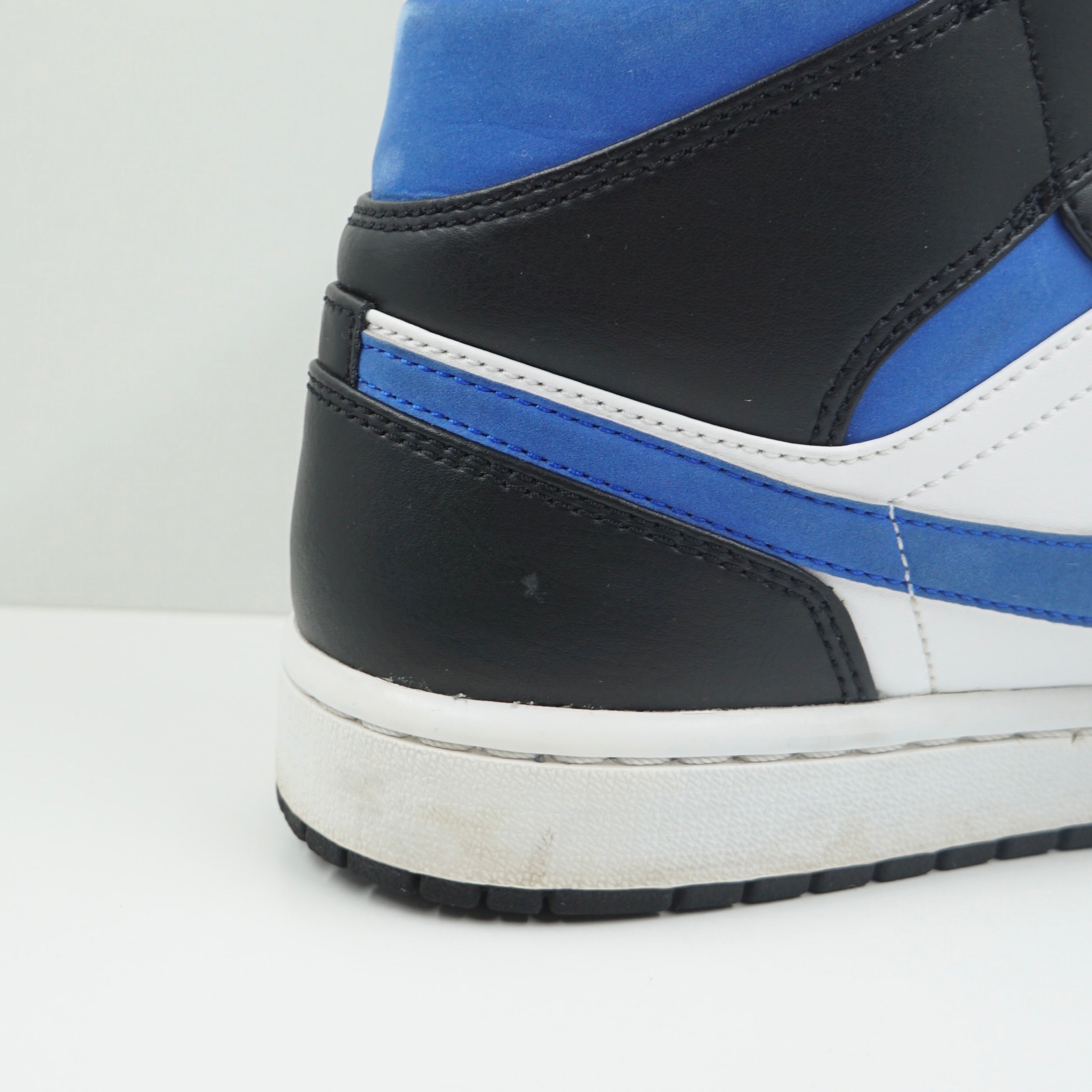 Jordan 1 Mid White Black Racer Blue
