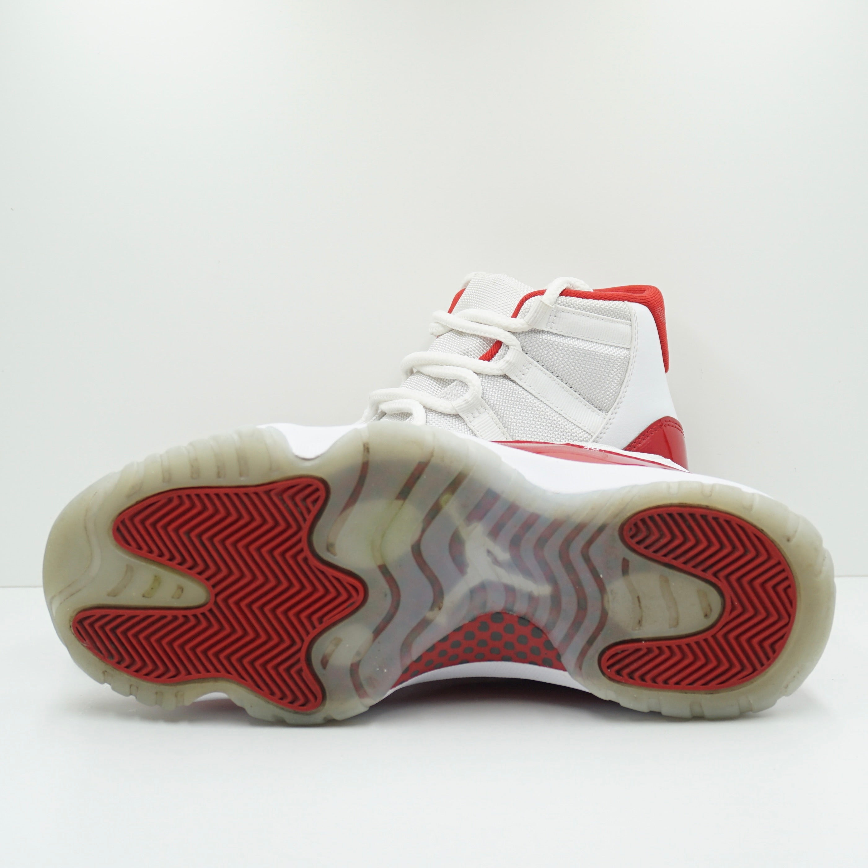 Jordan 11 Retro Cherry (2022)
