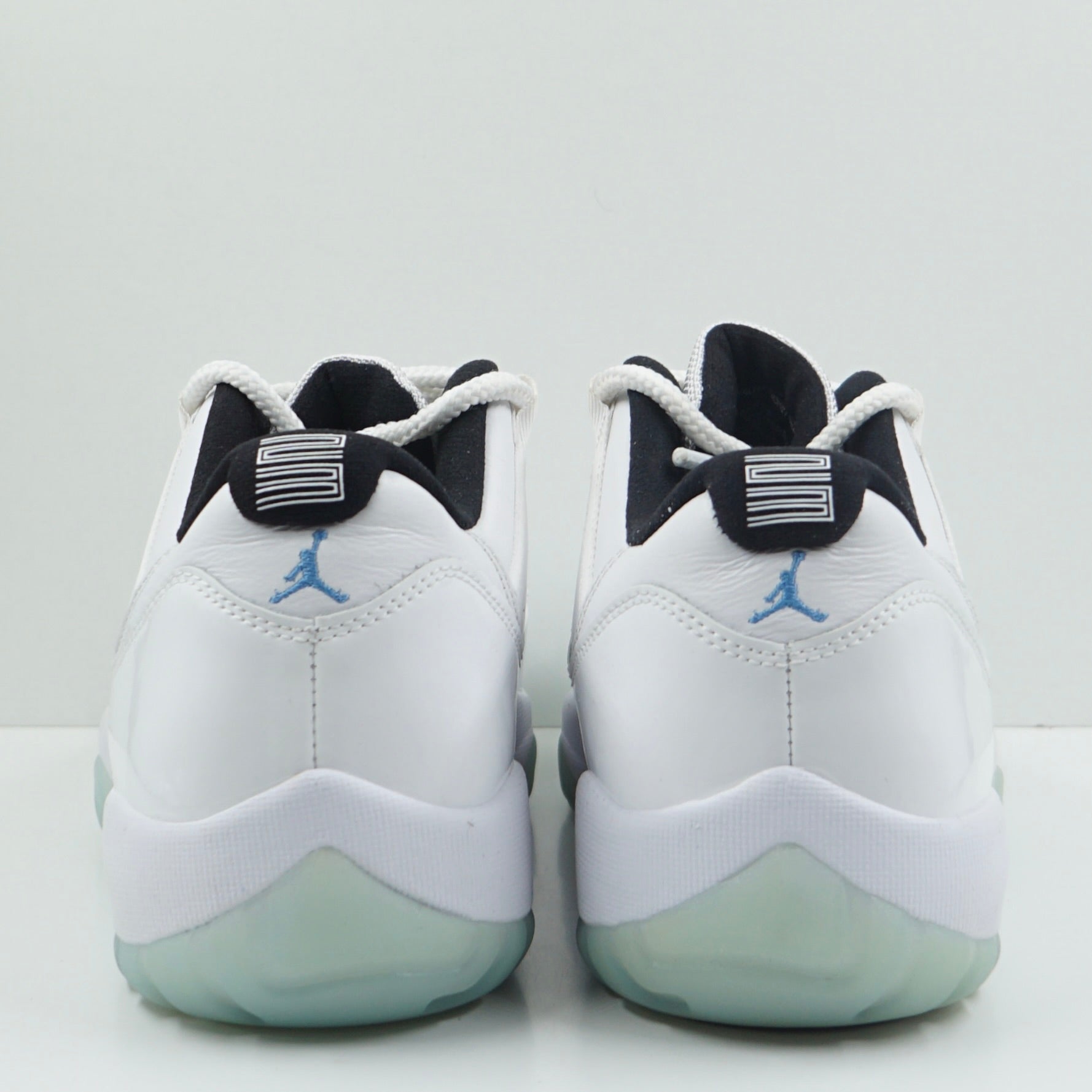 Jordan 11 Retro Low Legend Blue