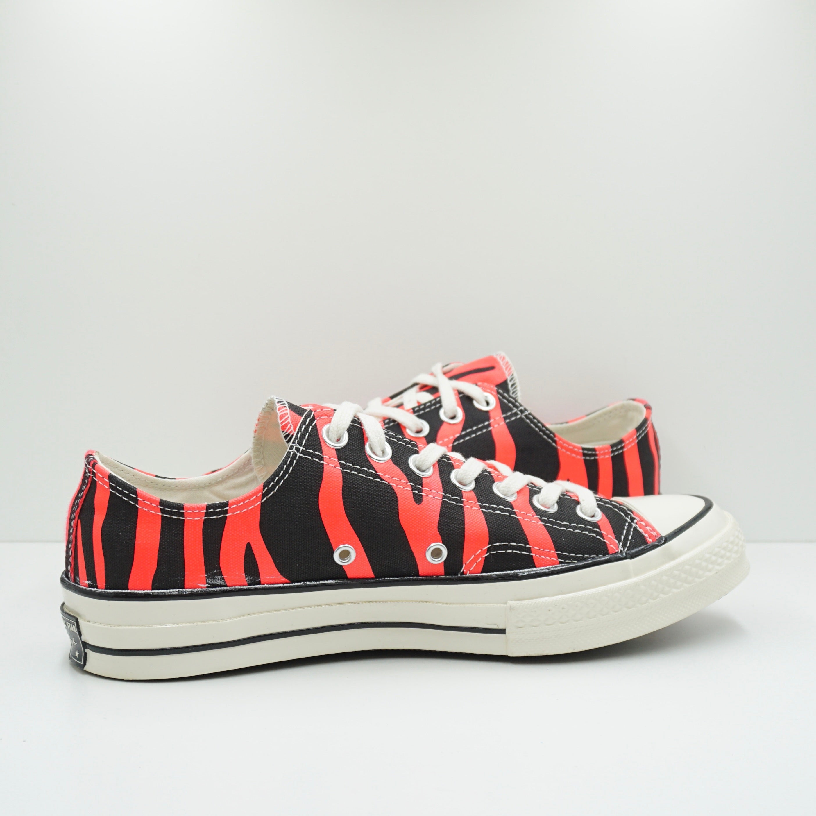 Converse Chuck 70 OX Black Pink Stripes