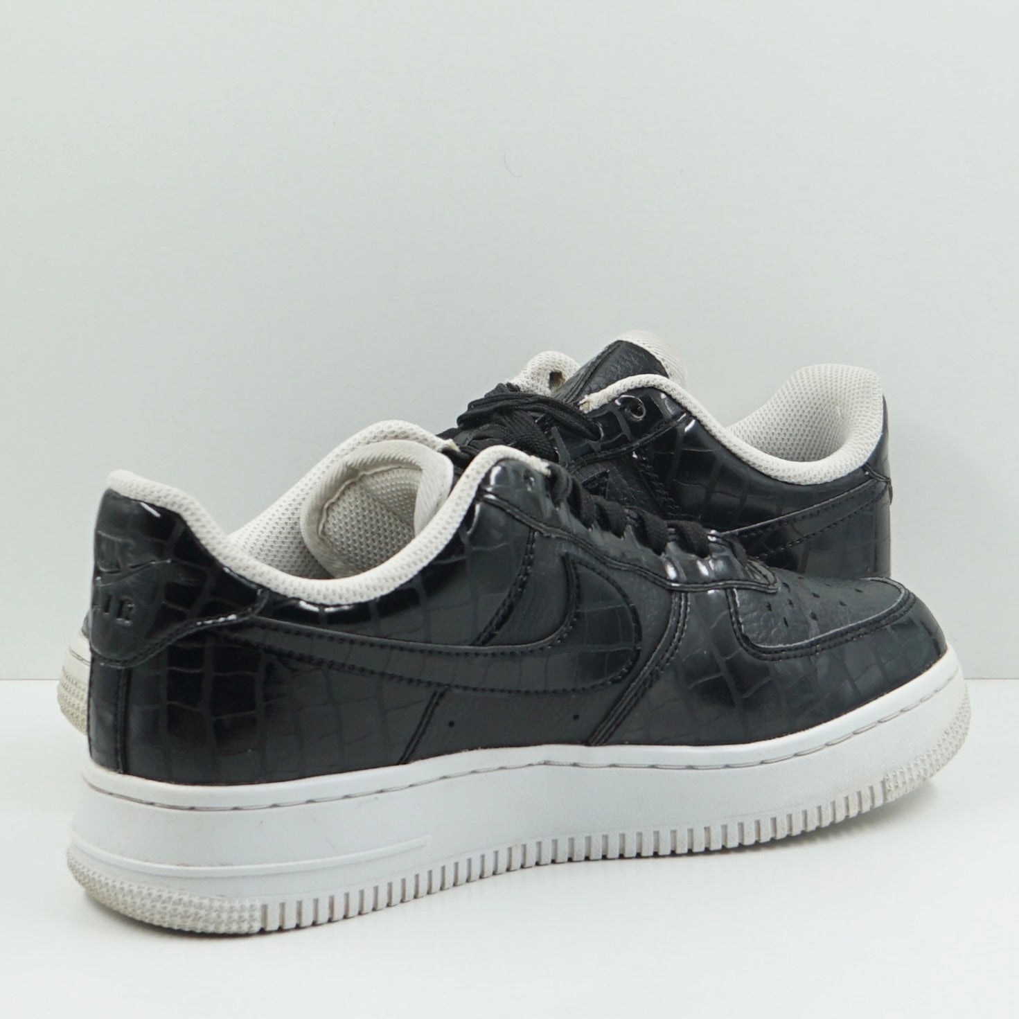Nike Air Force 1 Low Essential Black White (W)