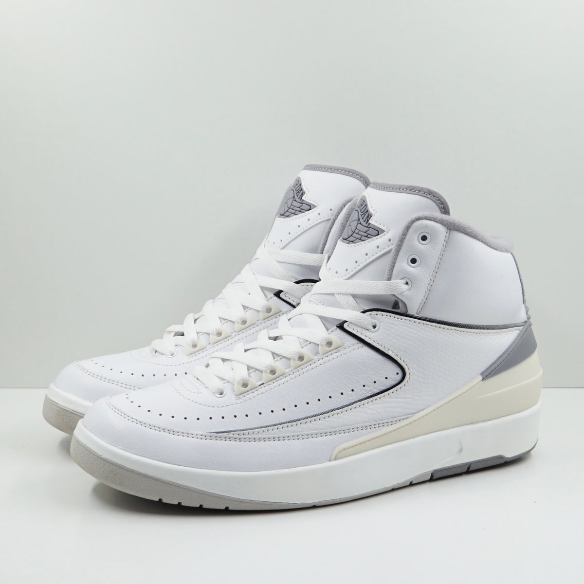 Jordan 2 Retro Cement Grey