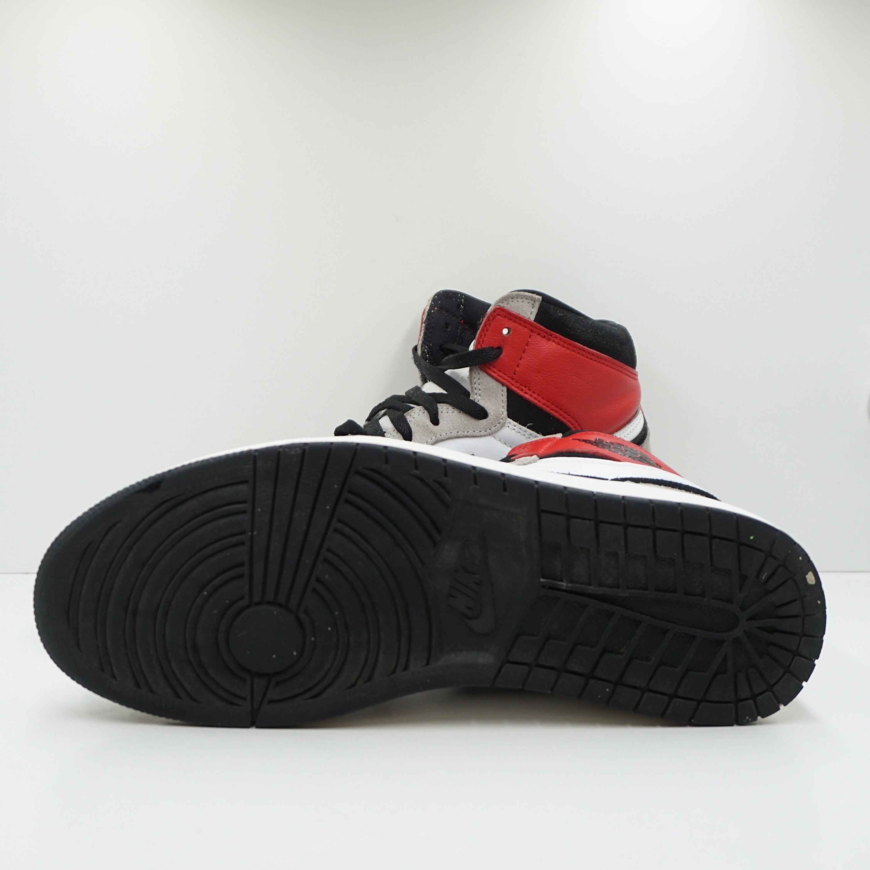 Jordan 1 Retro High Light Smoke Grey
