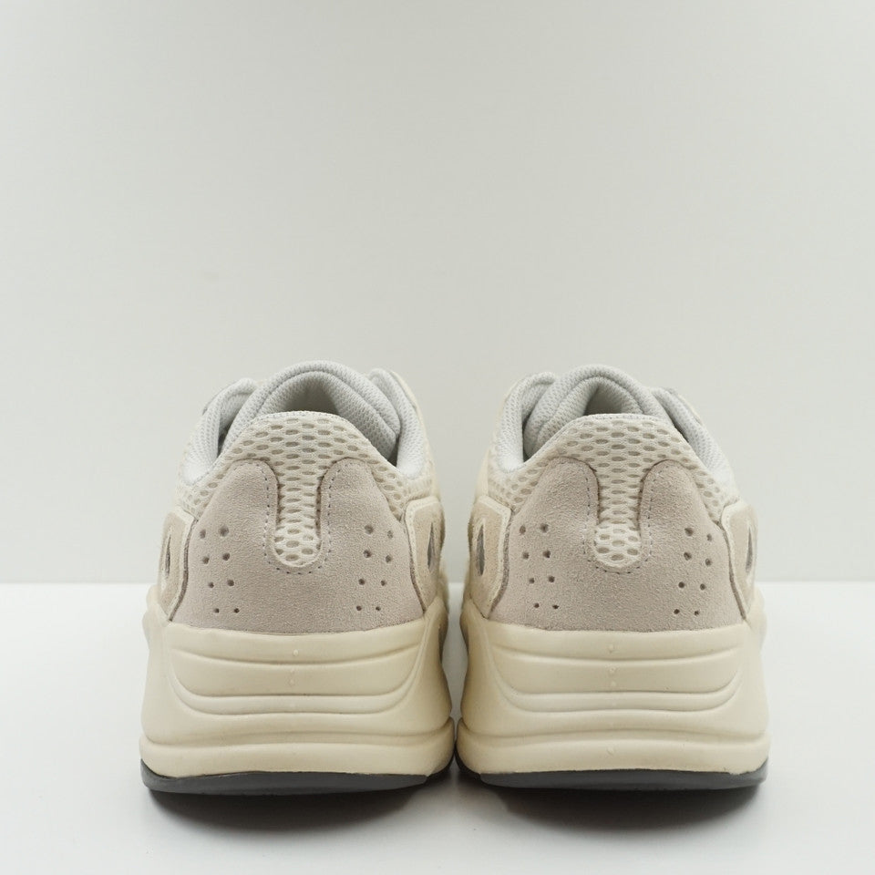 Adidas Yeezy Boost 700 Analog
