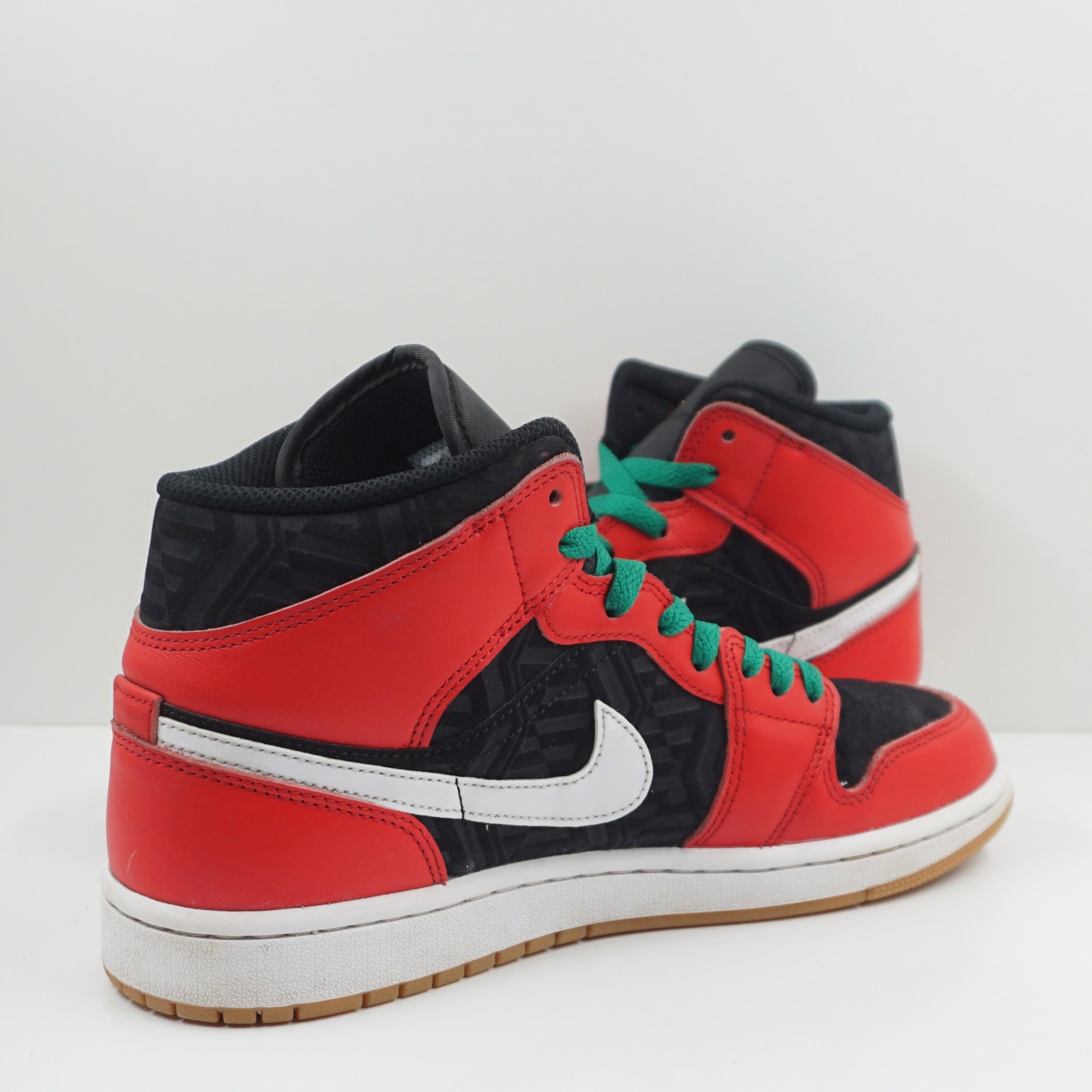 Jordan 1 Mid SE Christmas
