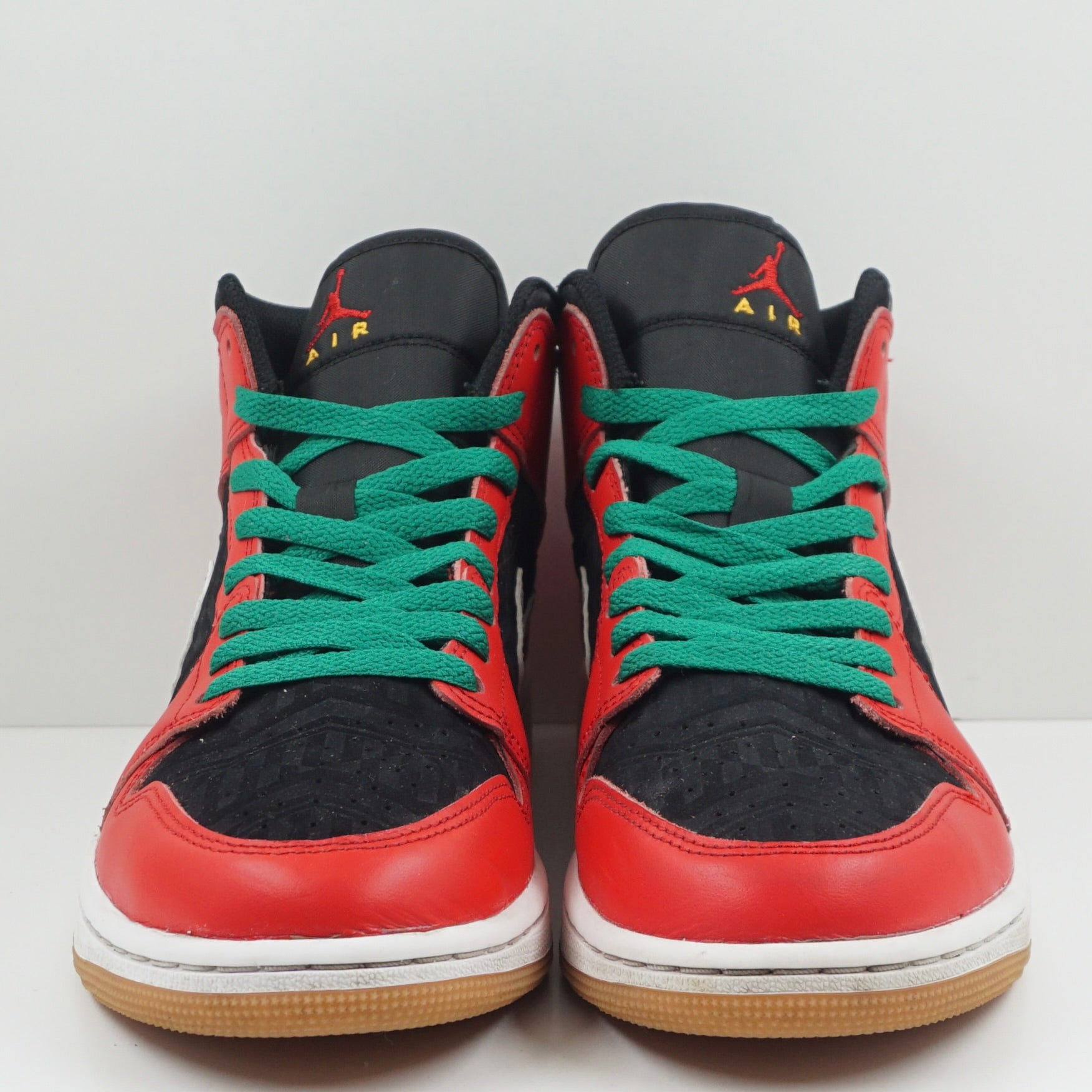 Jordan 1 Mid SE Christmas