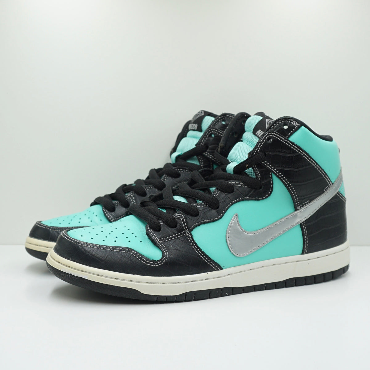 Nike SB Dunk High Diamond Supply Co. Aqua Blue