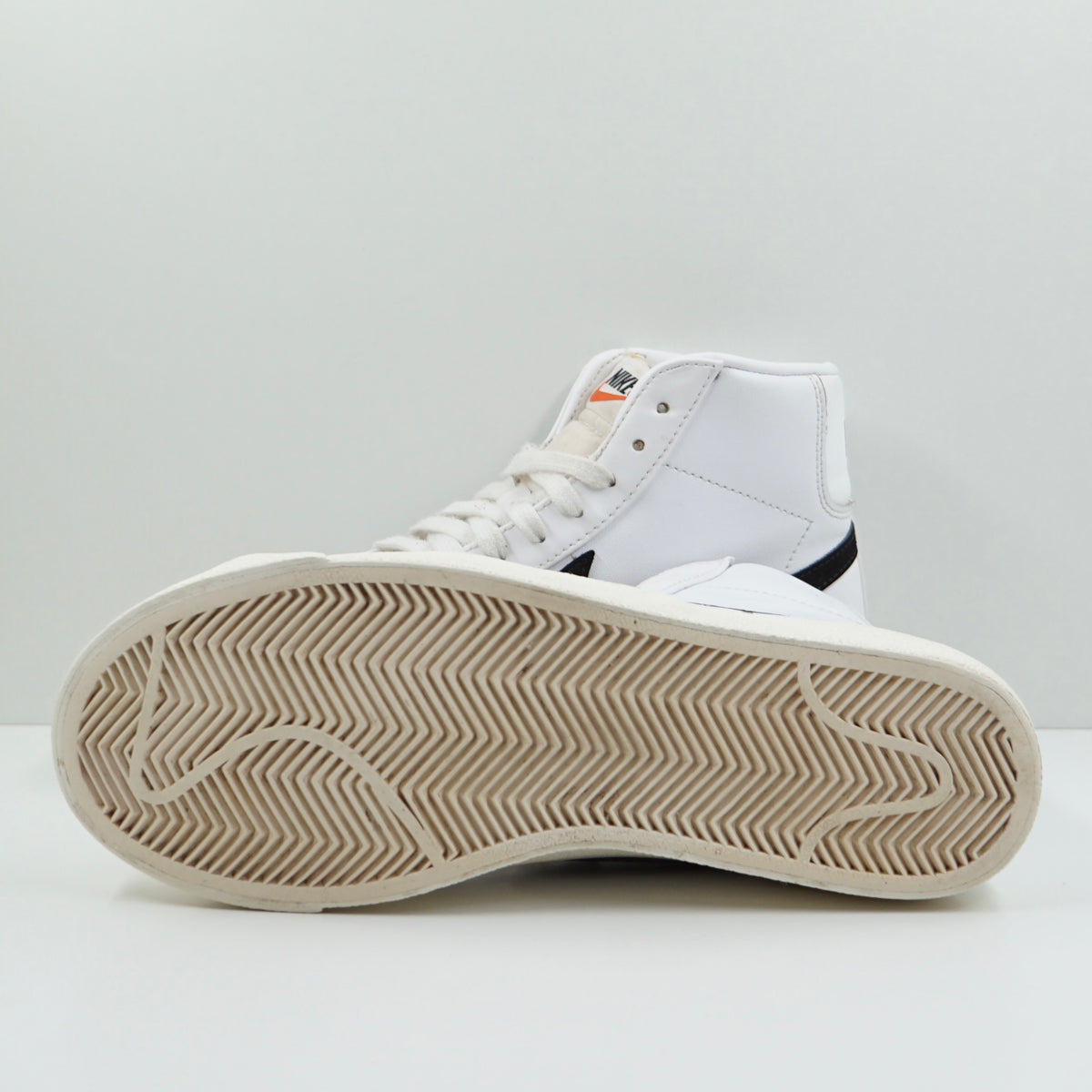Nike Blazer Mid 77 White Black (W)