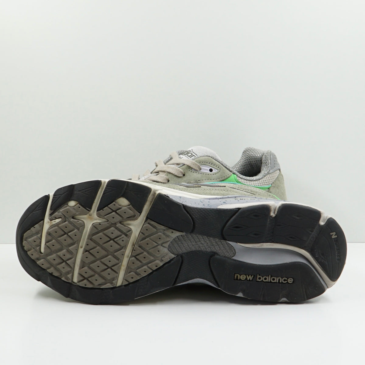 New Balance x Patta 990v3 MiUSA Keep Your Family Close