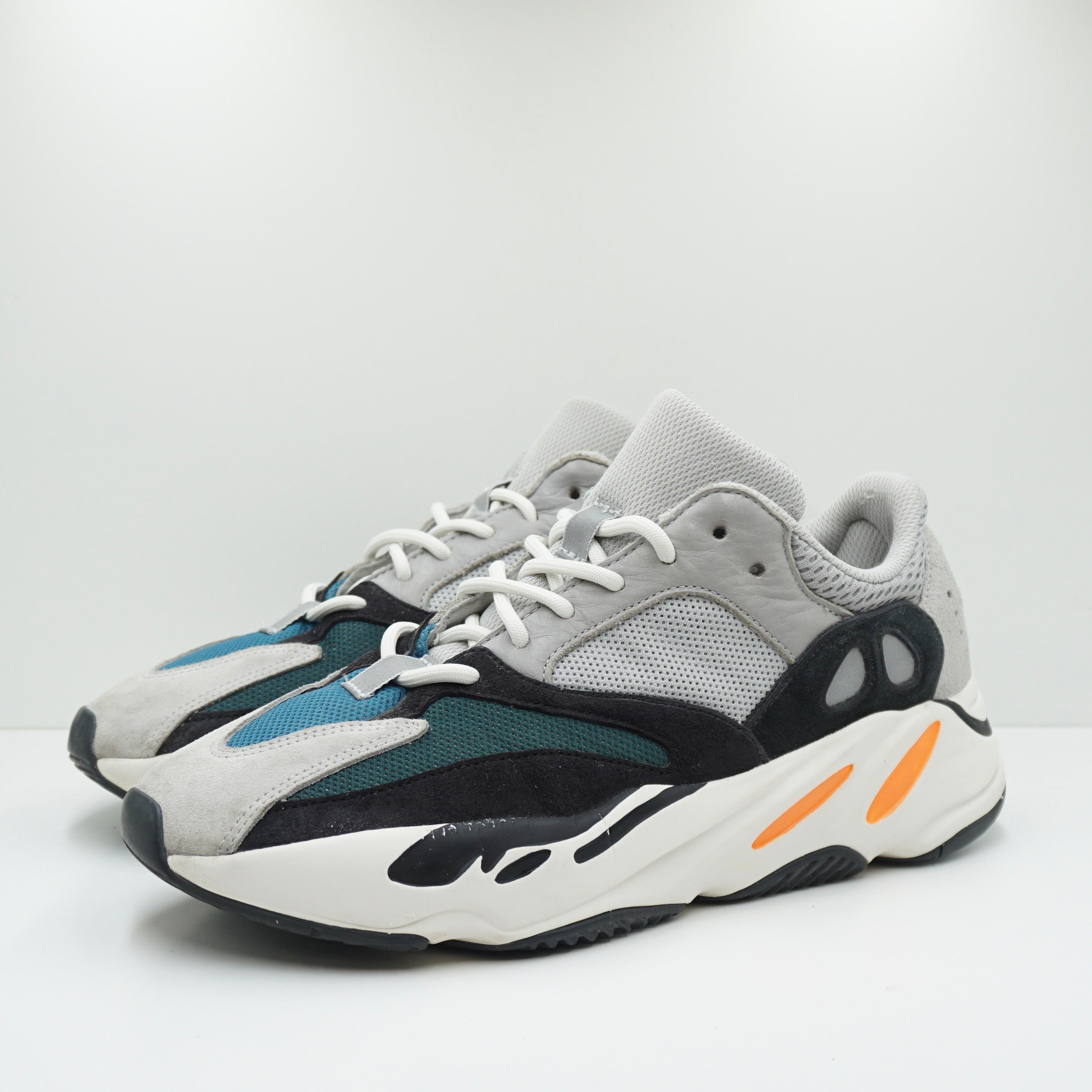 Adidas Yeezy Boost 700 Wave Runner Solid Grey