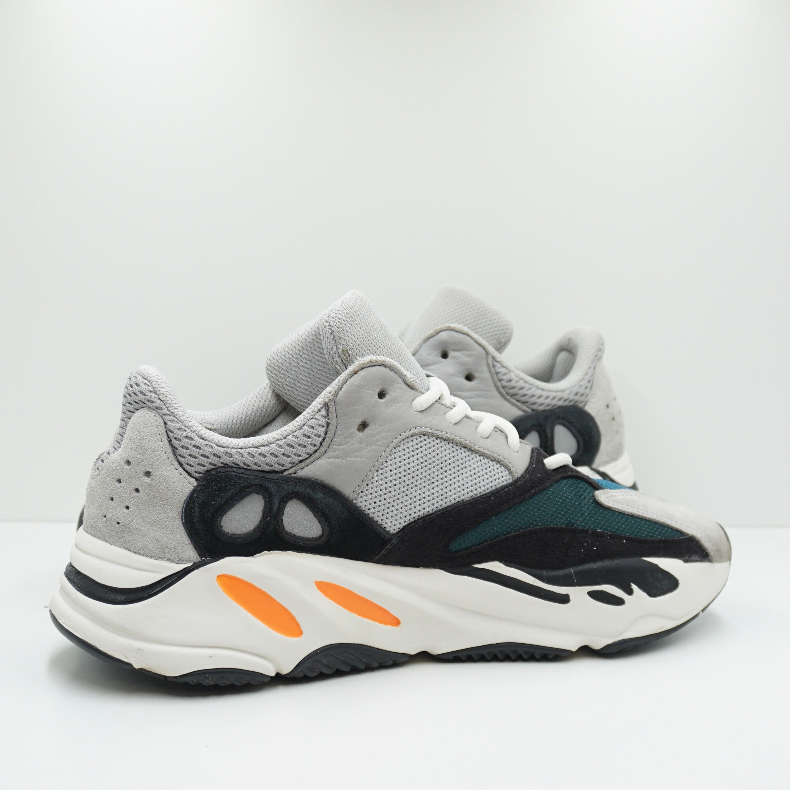 Adidas Yeezy Boost 700 Wave Runner Solid Grey