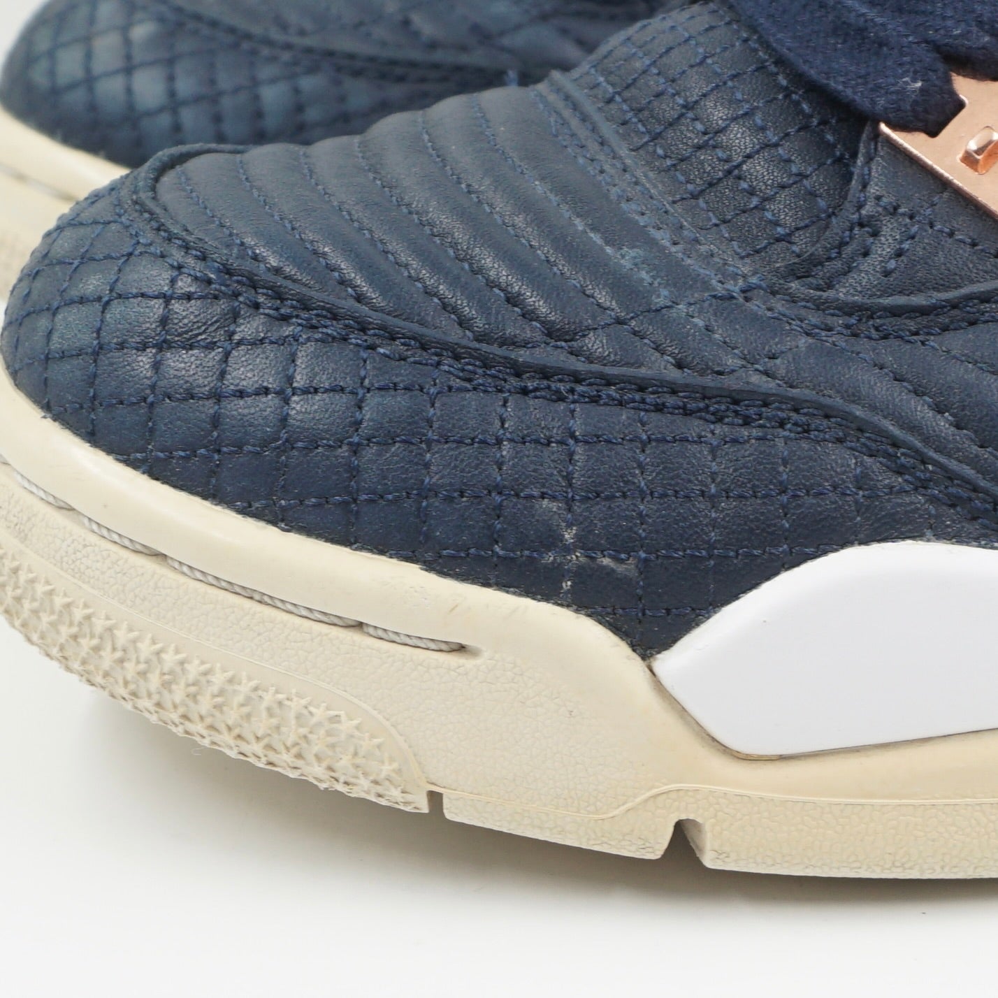 Jordan 4 Retro Obsidian