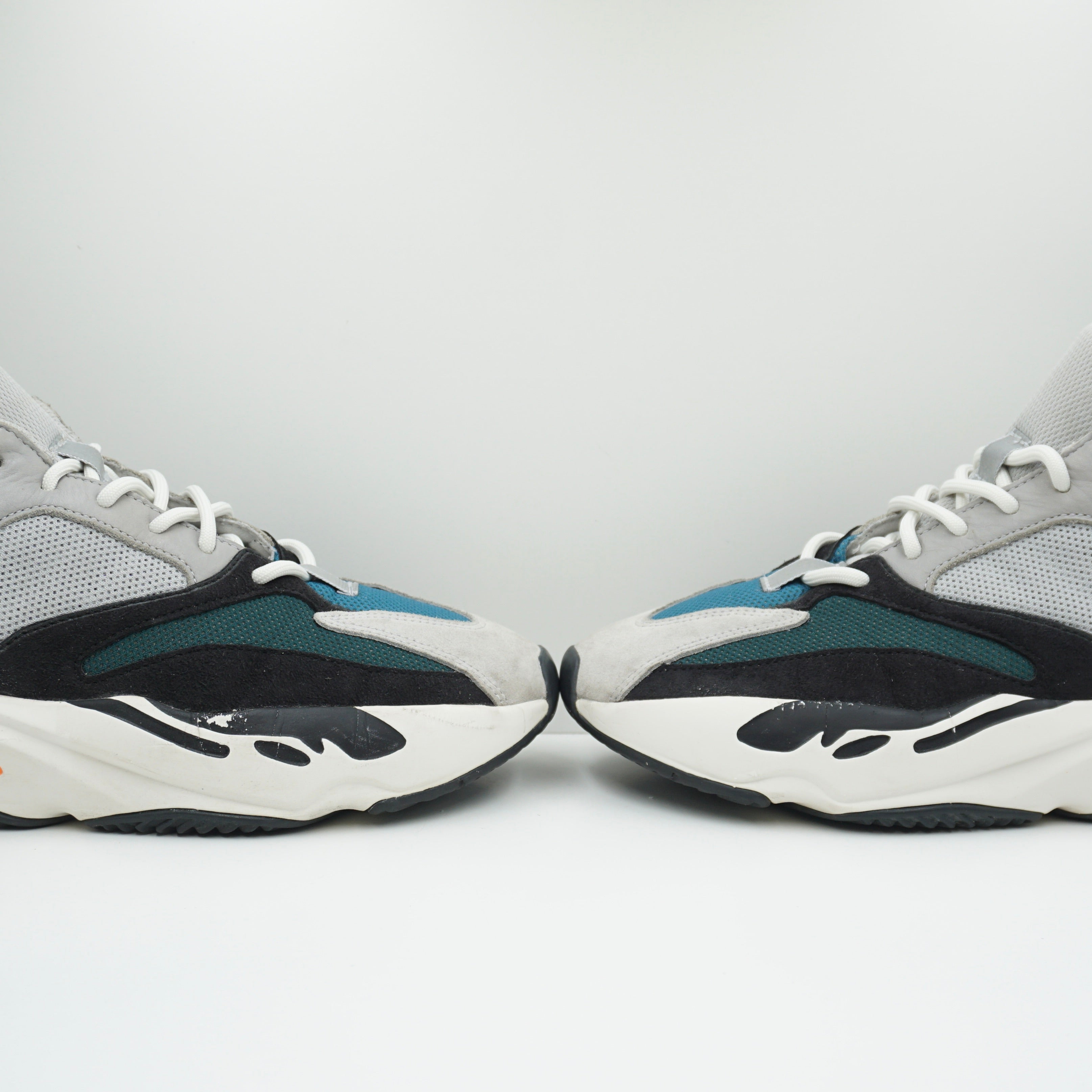 Adidas Yeezy Boost 700 Wave Runner Solid Grey