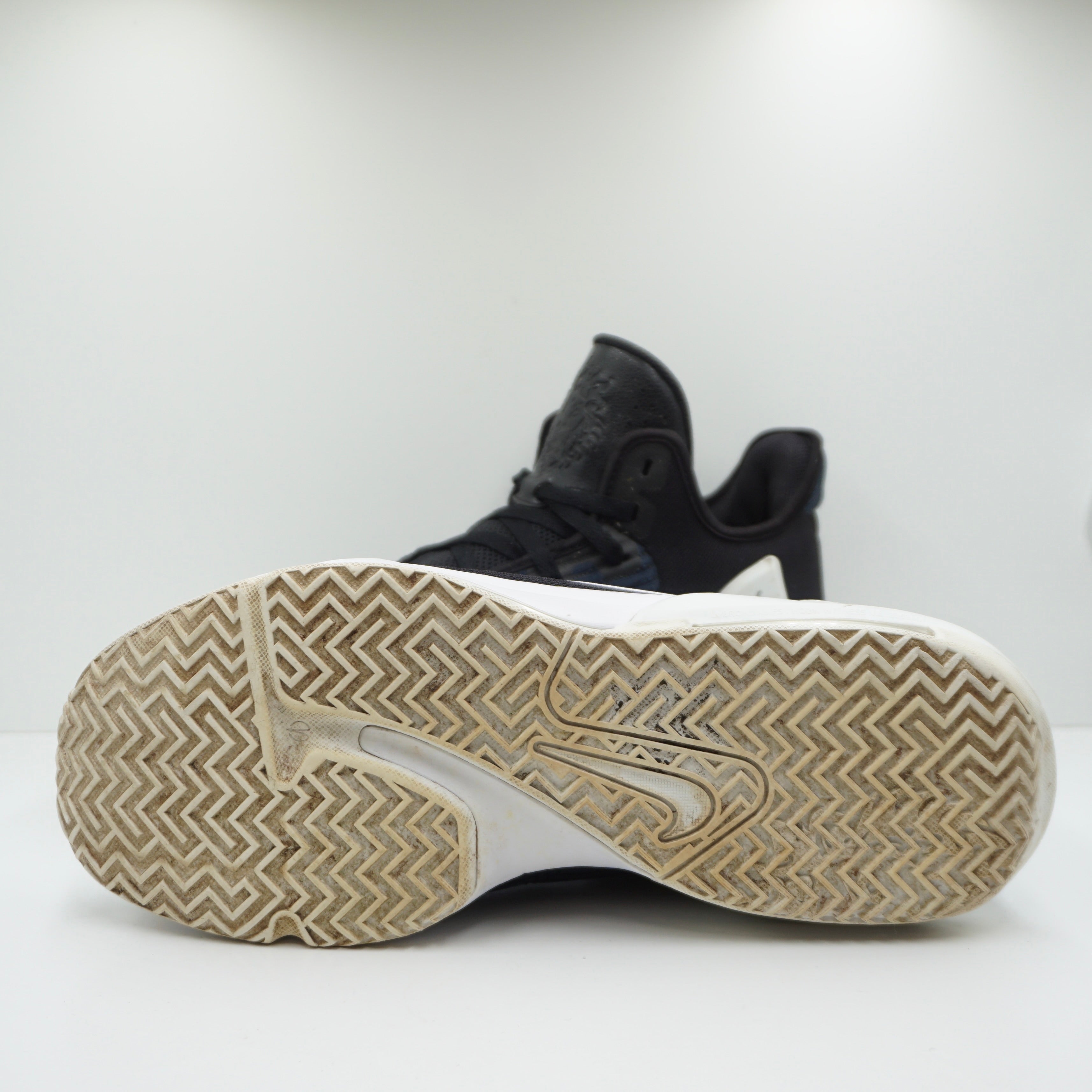 Nike LeBron Witness 6 Black Dark Obsidian