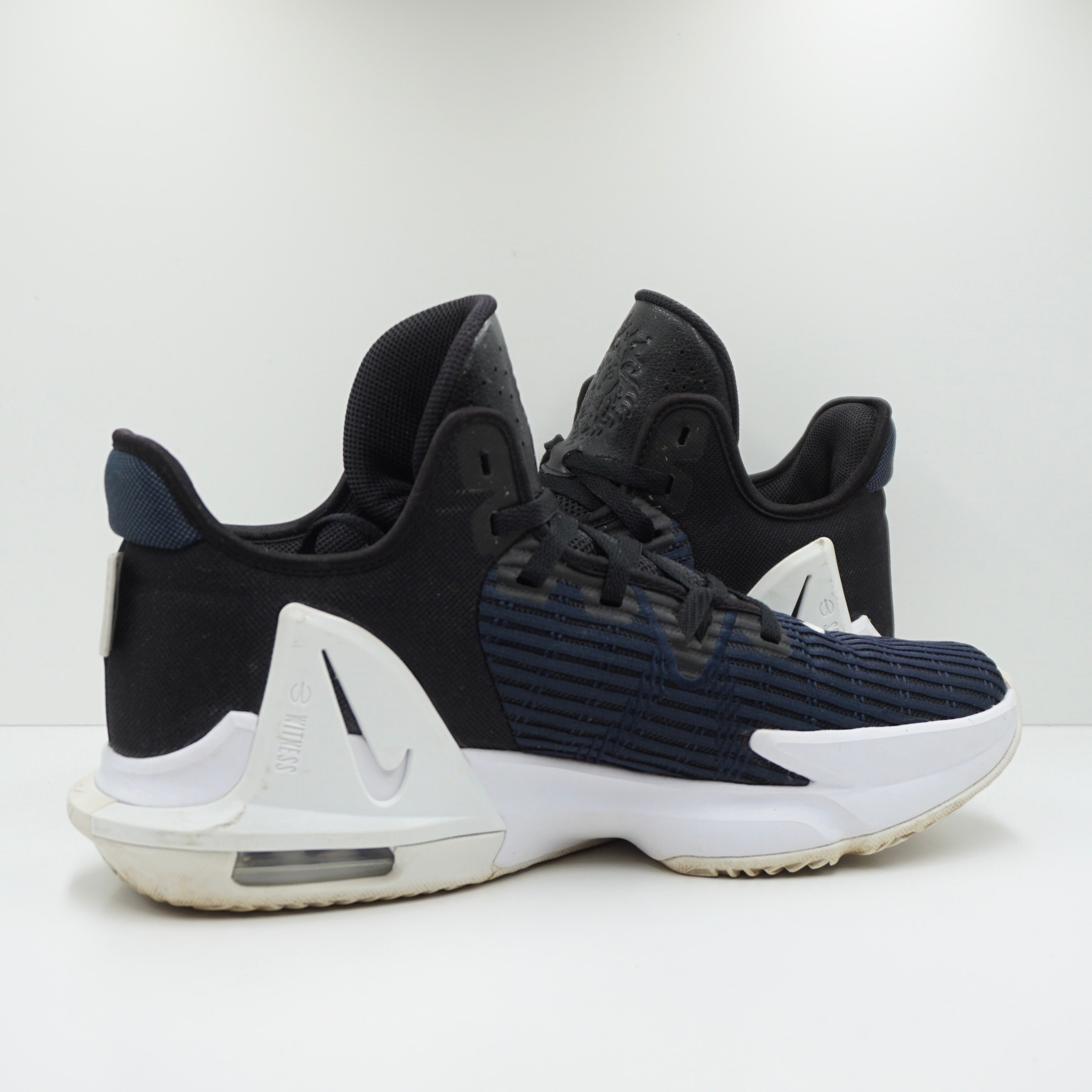 Nike LeBron Witness 6 Black Dark Obsidian
