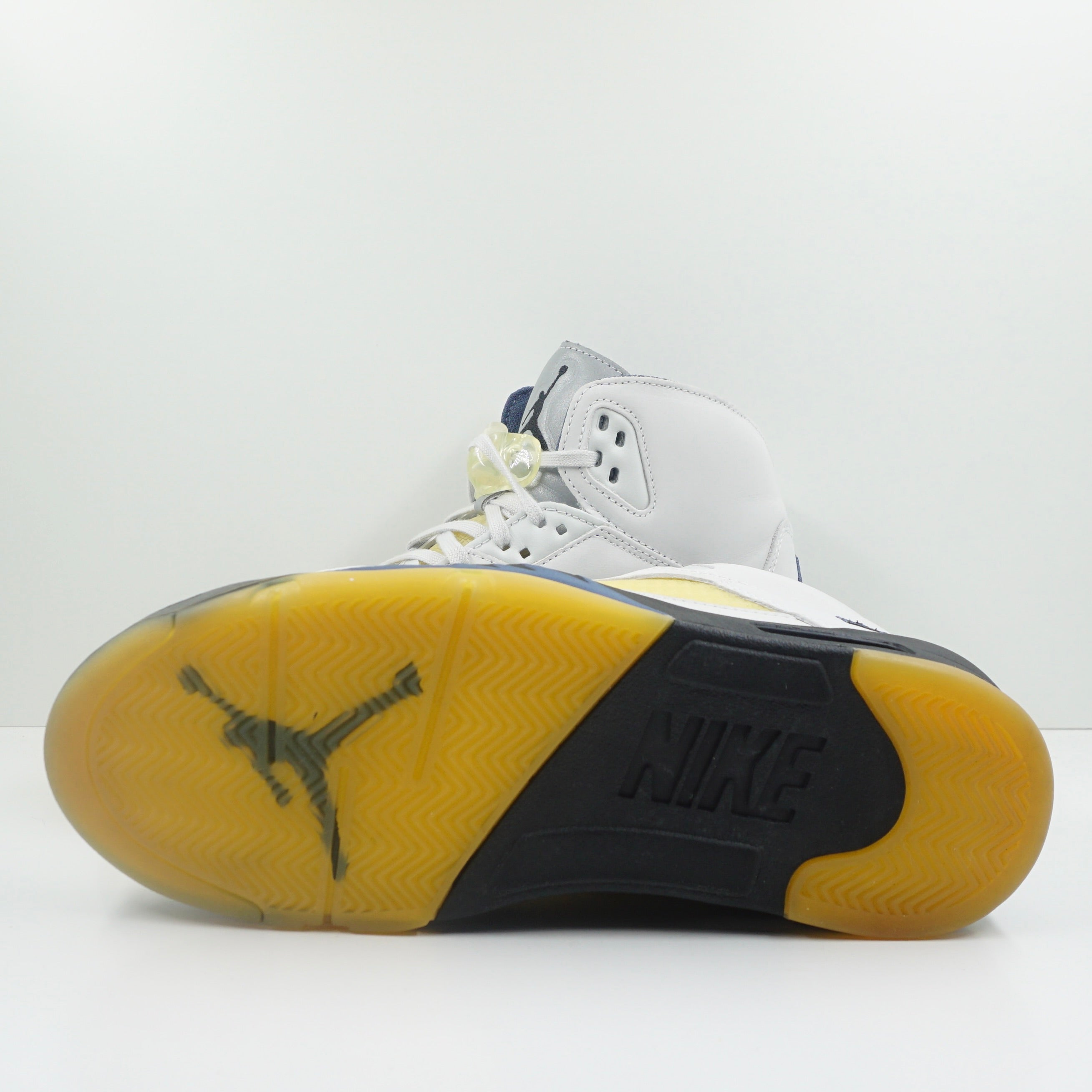 Jordan 5 Retro A Ma Maniére Dawn (W)