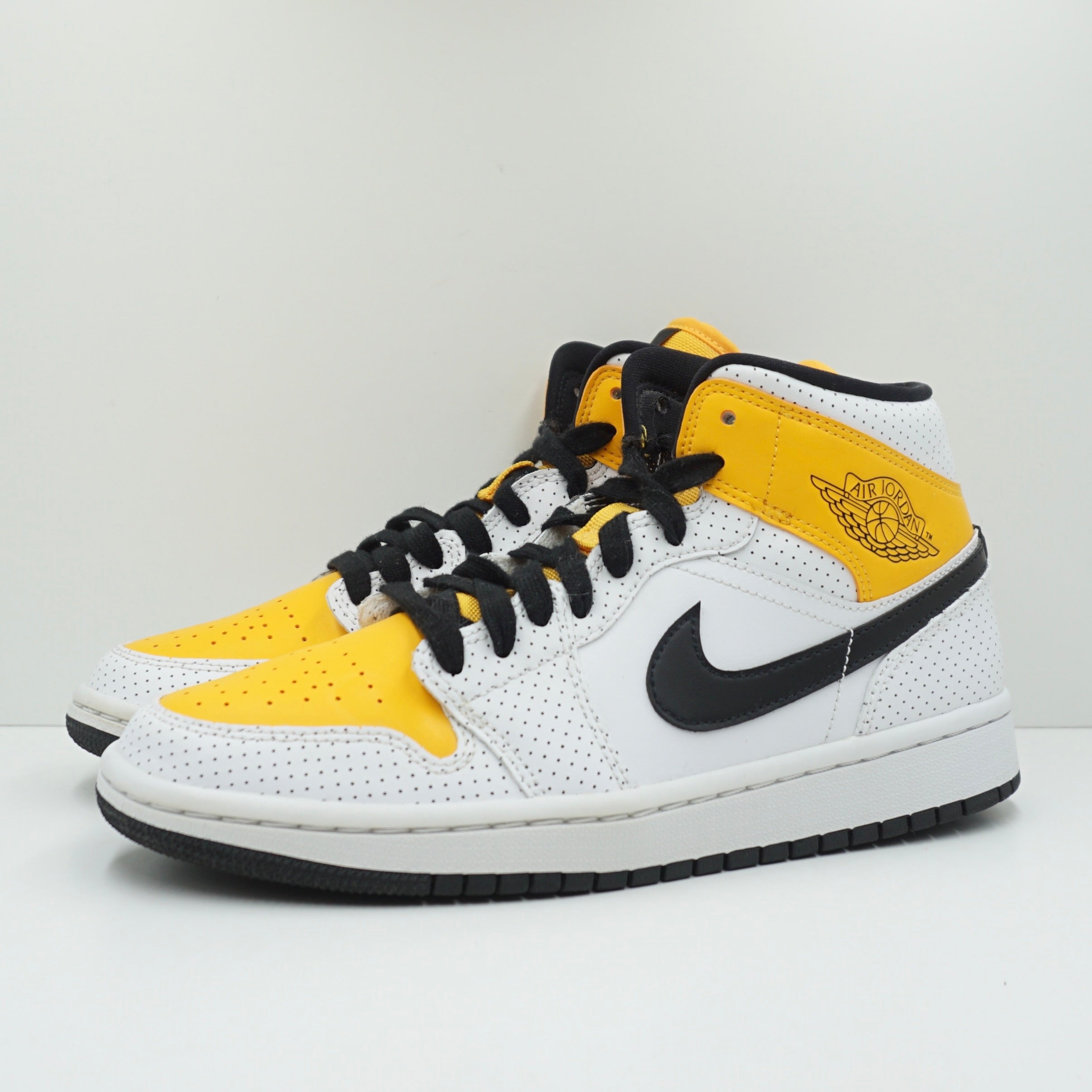Jordan 1 Mid Laser Orange (W)