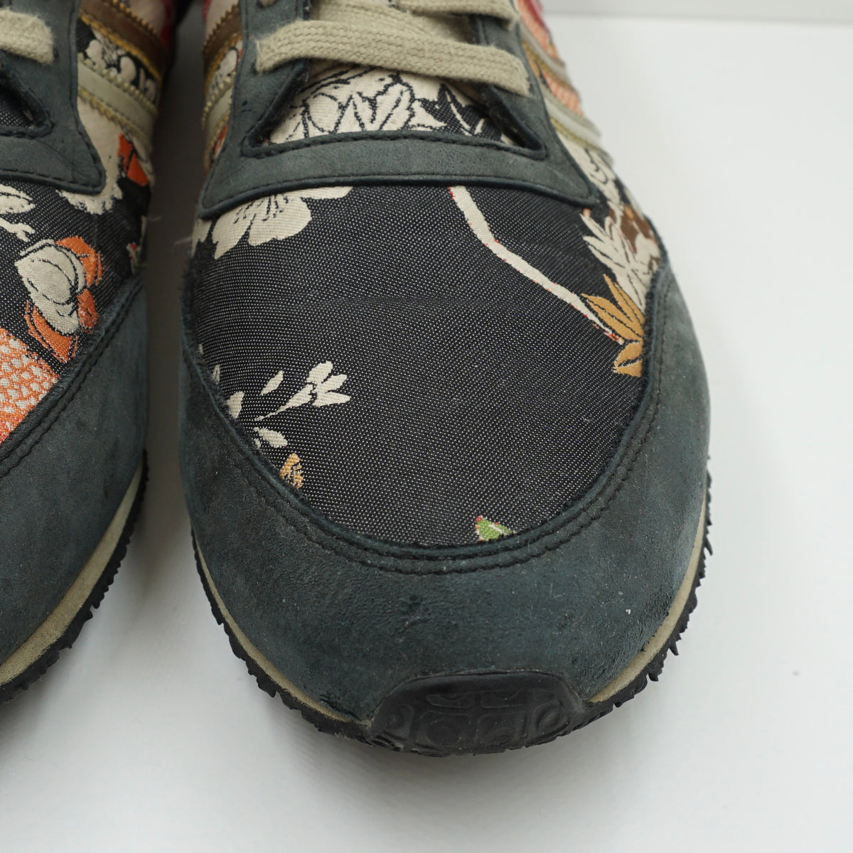 Adidas Sleek Galaxy Kimono (W) (2007)