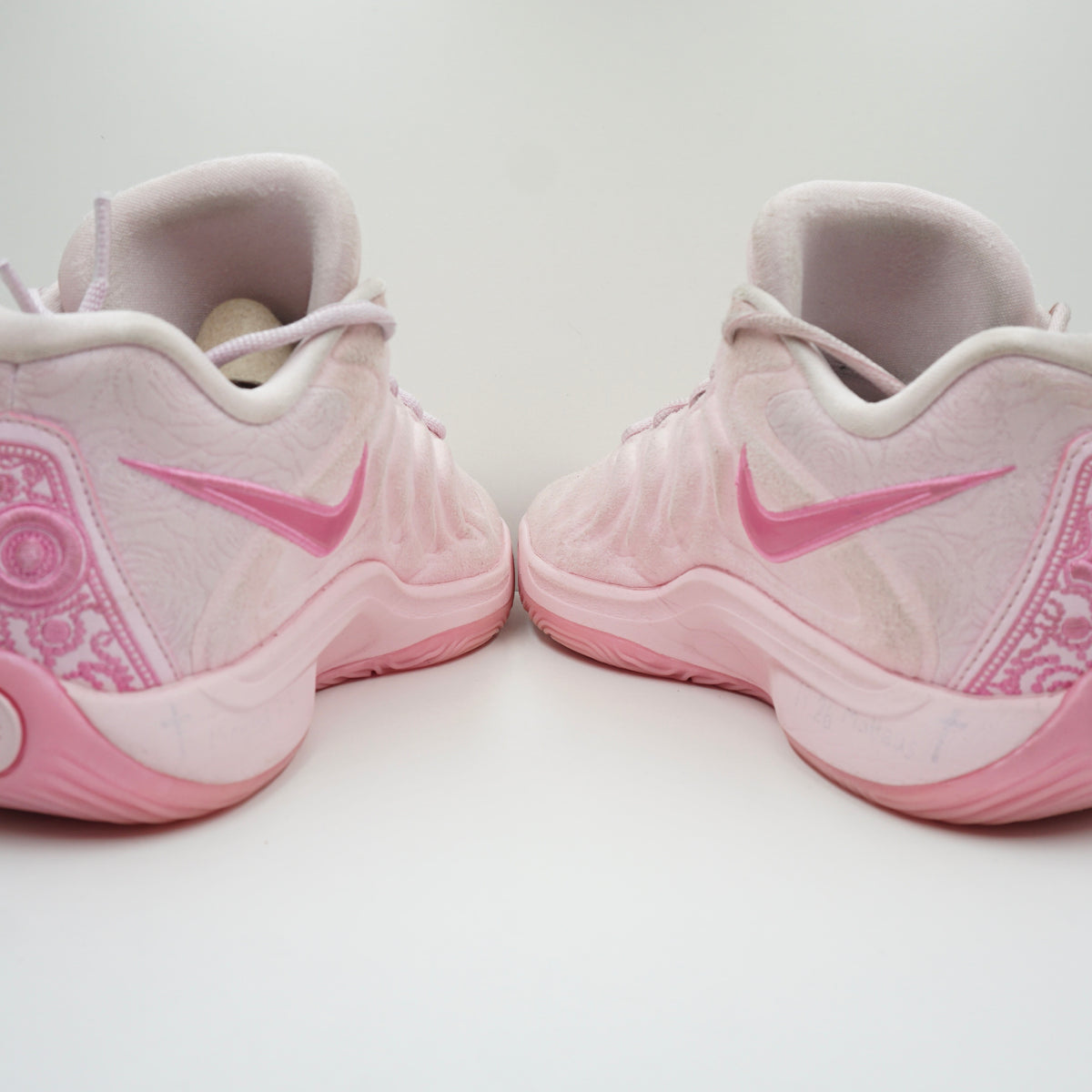 Nike KD 17 NRG Aunt Pearl