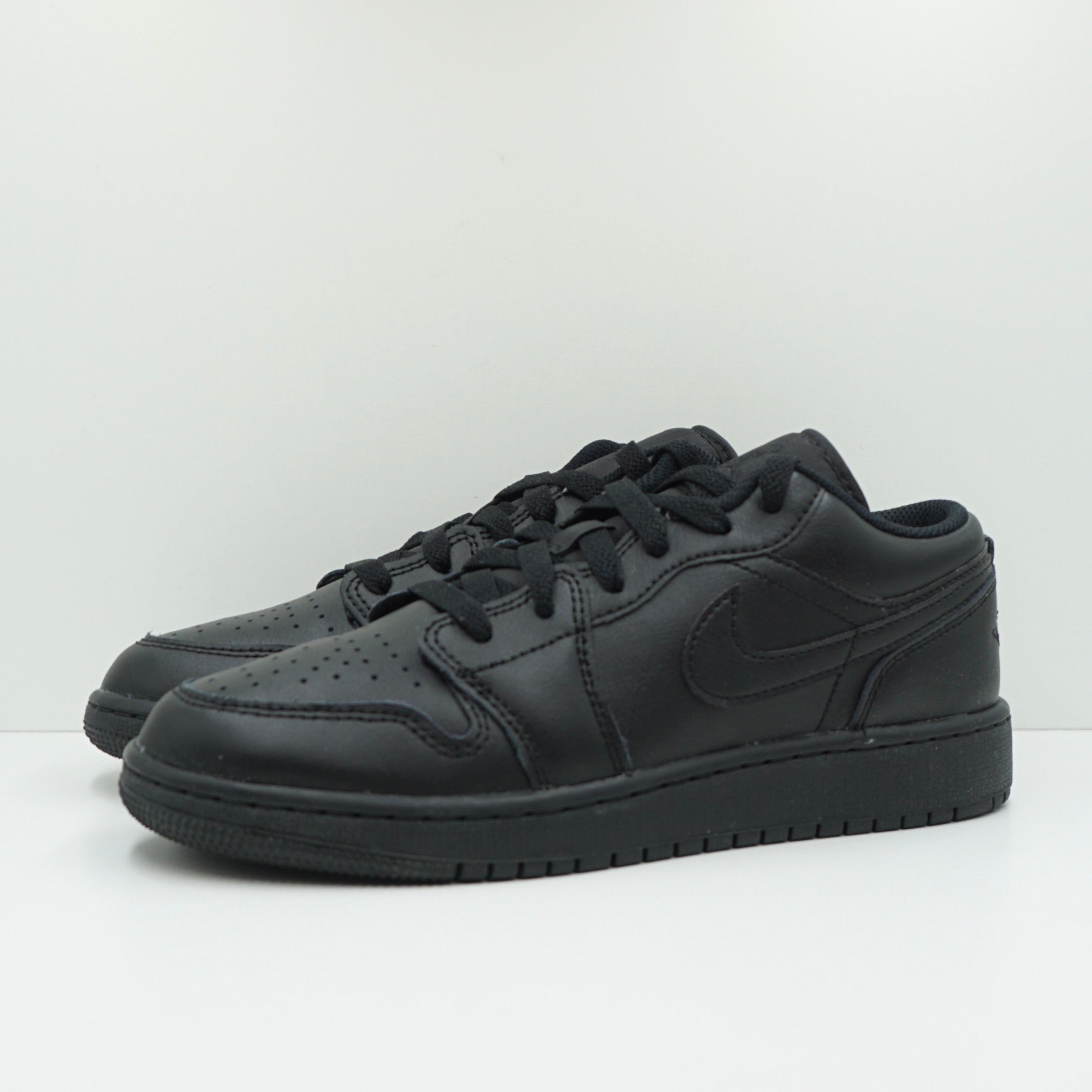 Jordan 1 Low Triple Black (2022) (GS)