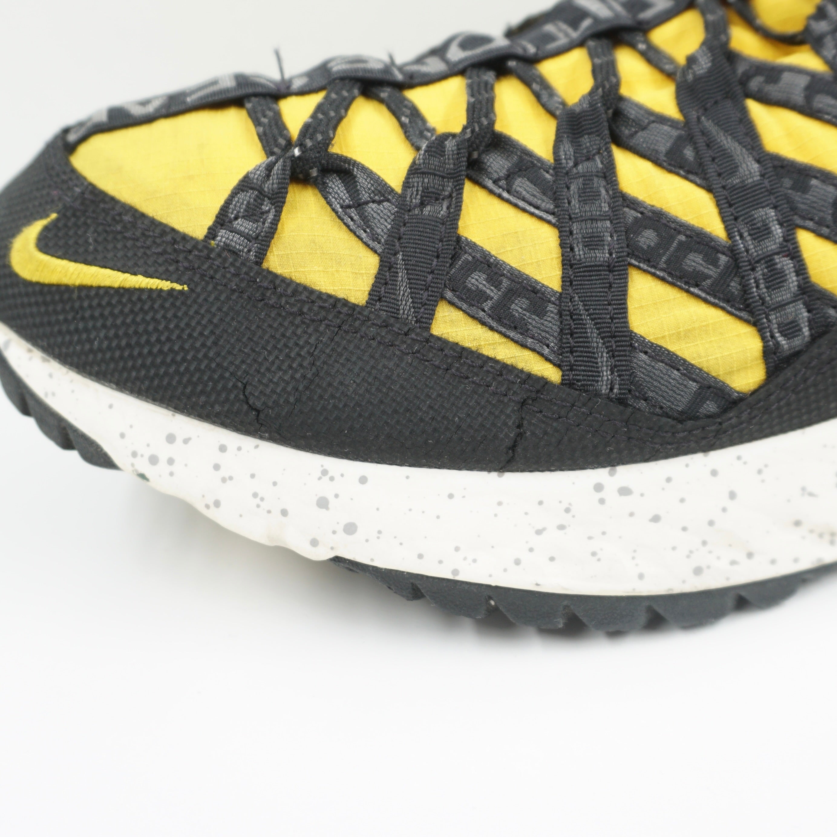 Nike ACG React Terra Gobe Amarillo
