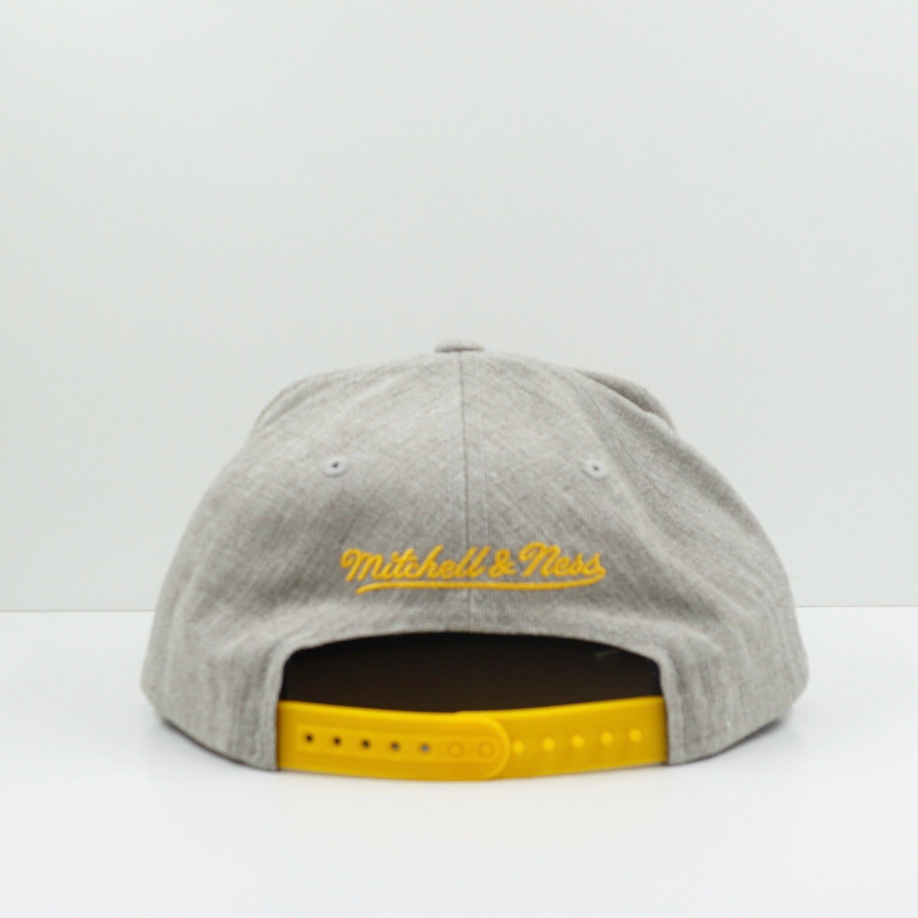 Mitchell & Ness Golden State Warriors Heather Grey Snapback Cap